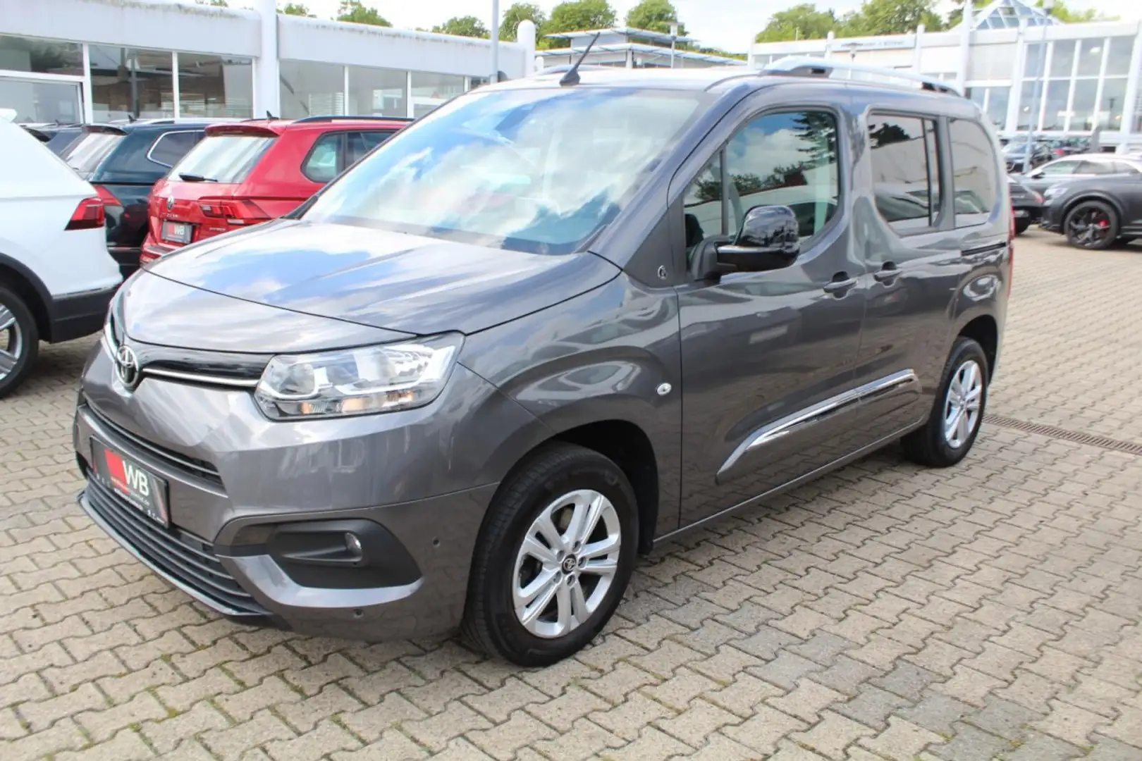Toyota Proace City Verso 1.2 DSG / - SITZER / AHK / NAVI / VOLL / TEA Gris - 2