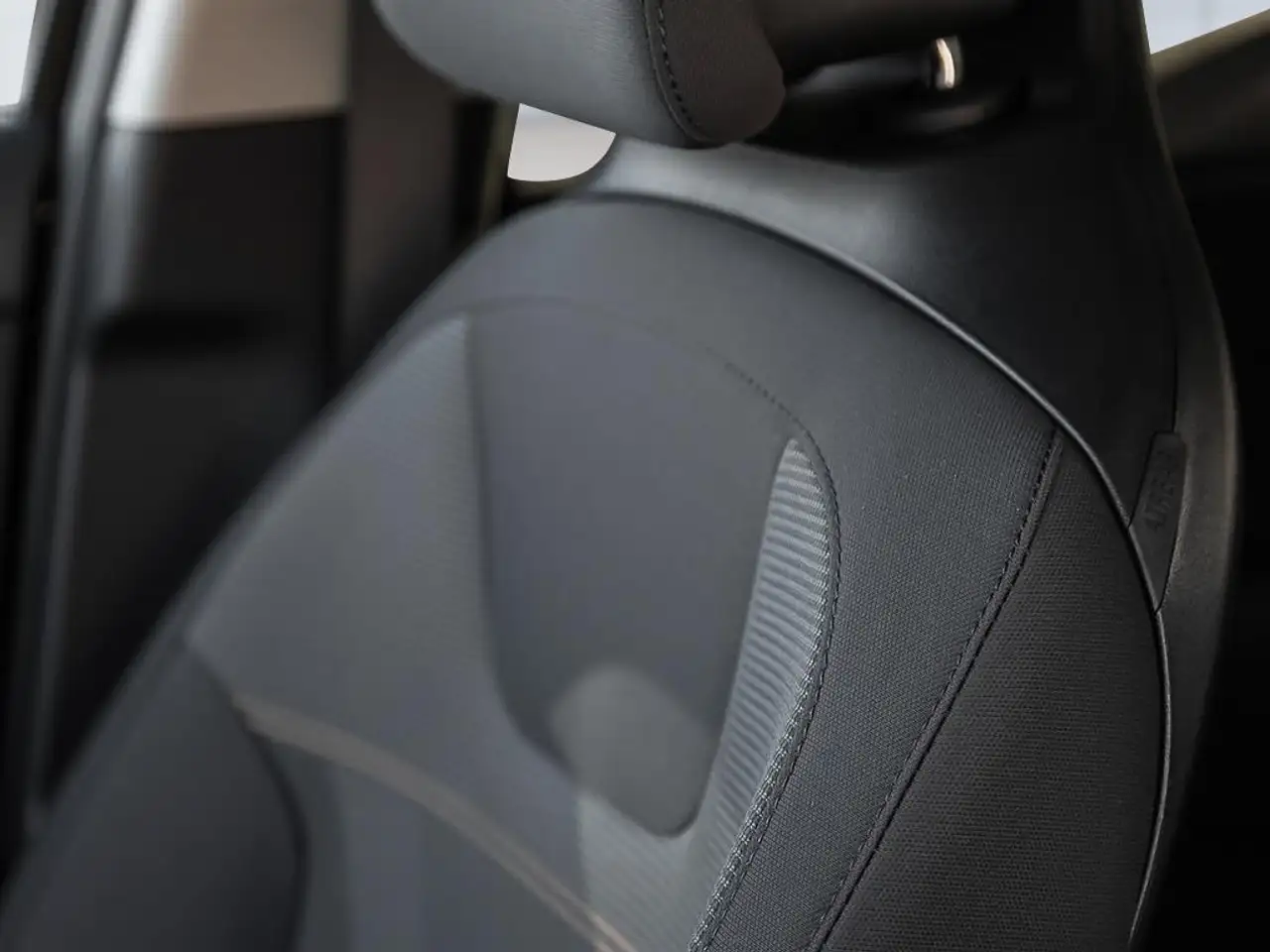 Kia Niro снимка Kia Niro