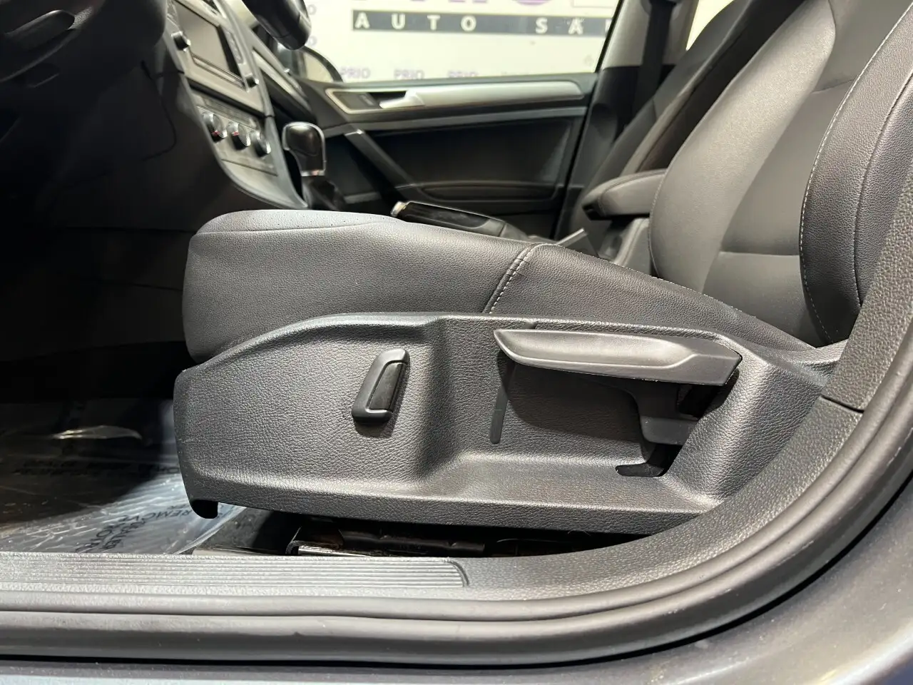 Volkswagen Golf снимка Volkswagen Golf