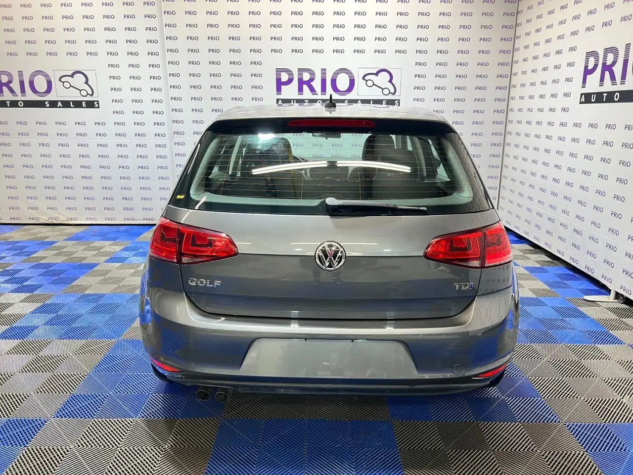 Volkswagen Golf снимка Volkswagen Golf