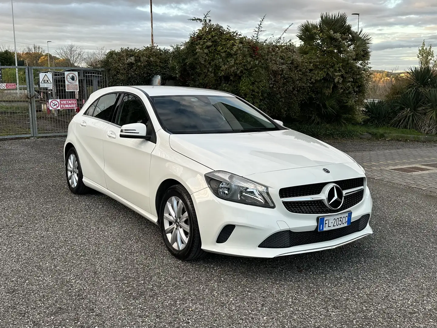 Mercedes-Benz A 160 d Business Alb - 1