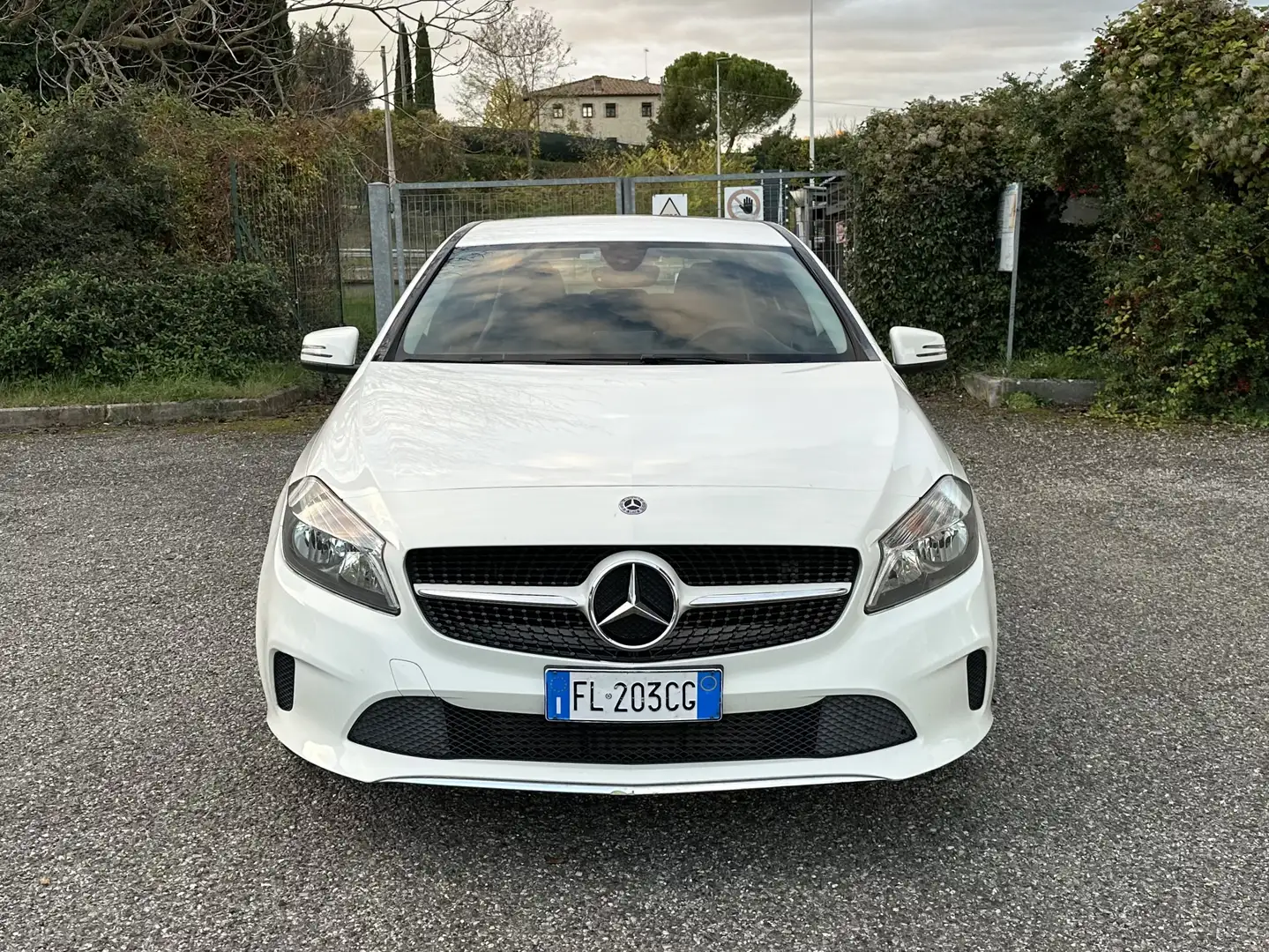 Mercedes-Benz A 160 d Business Alb - 2