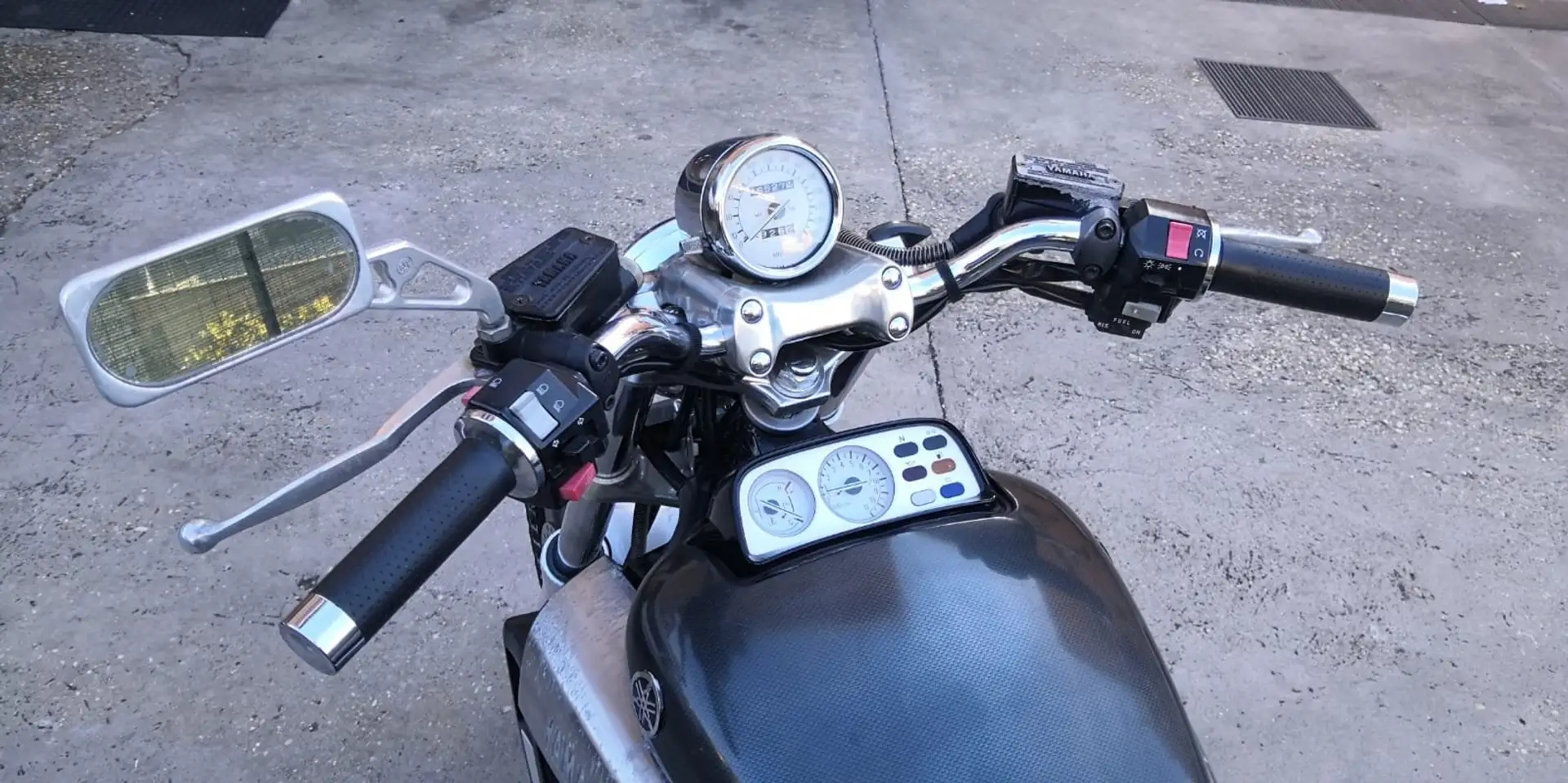 Yamaha Vmax carbon look Gri - 2