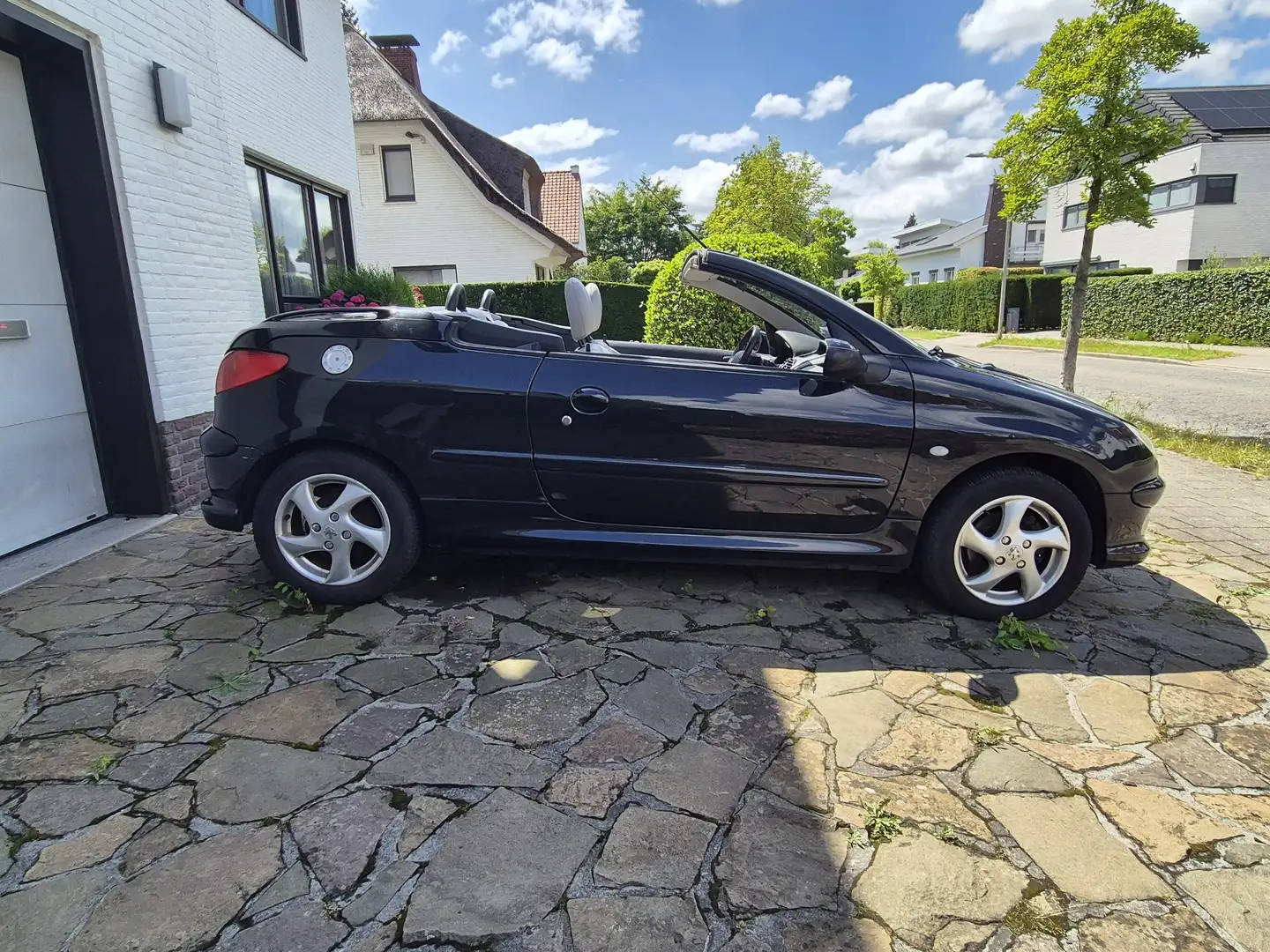 Peugeot 206 CC 1.6 Benzine Cabrio Automatic 70.000 km Zwart - 2