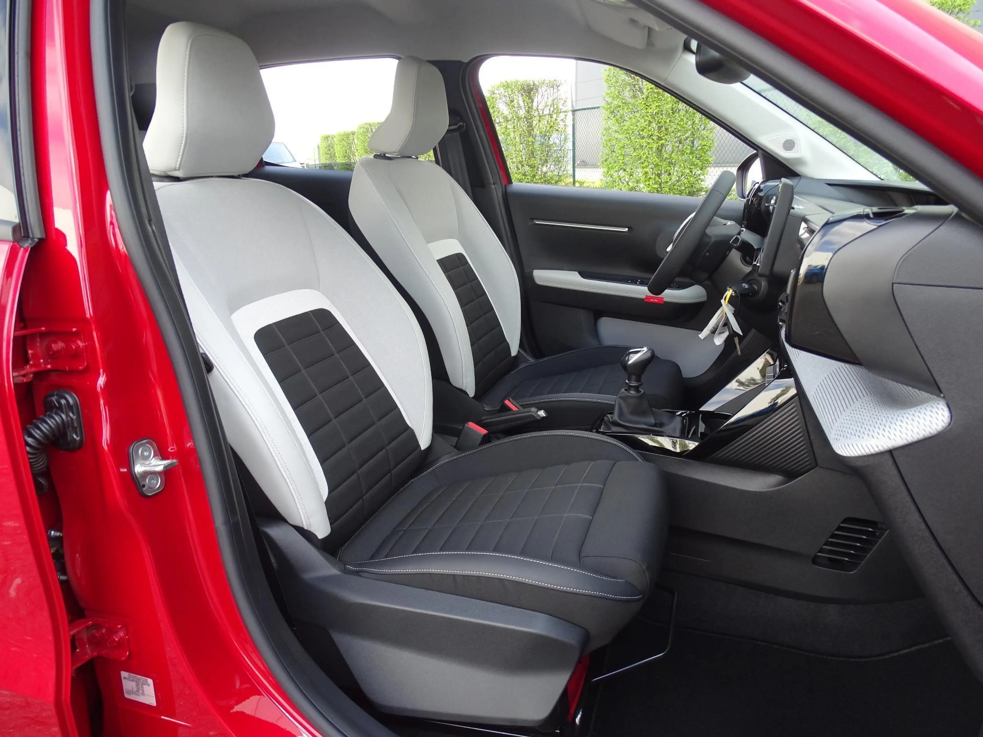 Citroen C3 Turbo 100 ch Manual MAX — photo 8