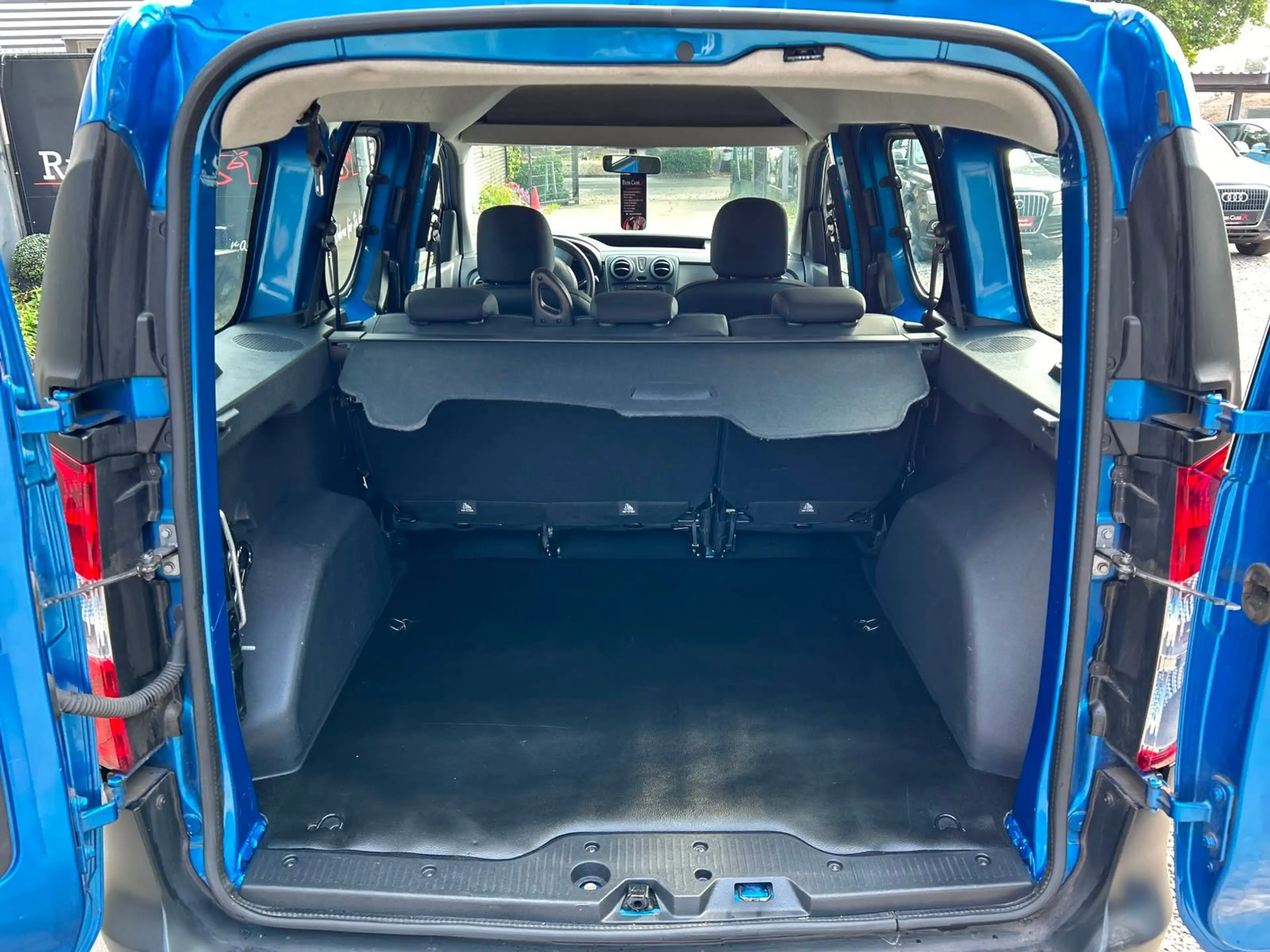 Dacia Dokker Stepway 1.2/87TKM/I.HAND/NAV/TEMP/SHZ/MFL — photo 12