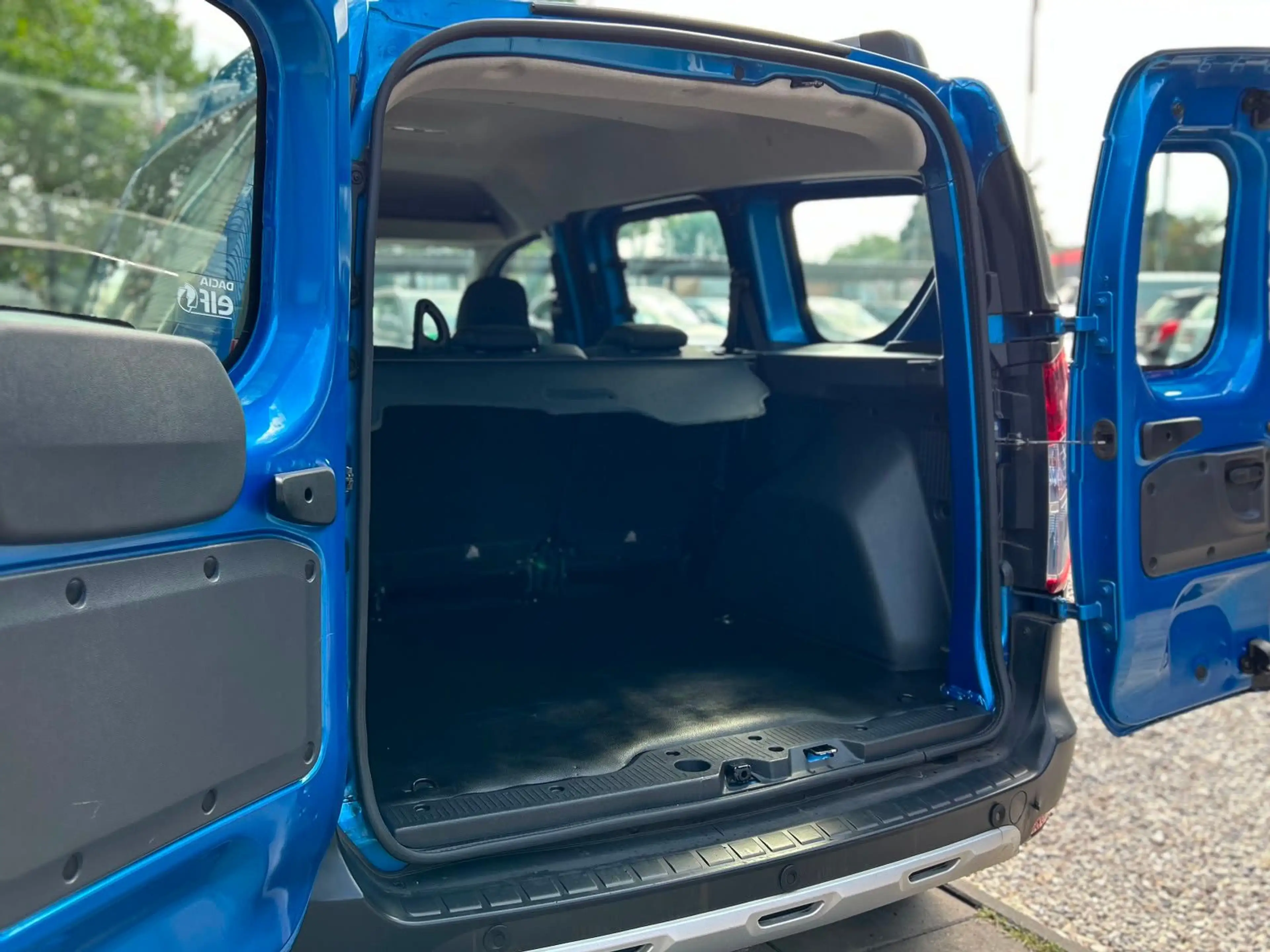 Dacia Dokker Stepway 1.2/87TKM/I.HAND/NAV/TEMP/SHZ/MFL — photo 13