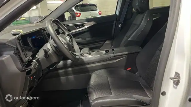 Renault Austral view 12