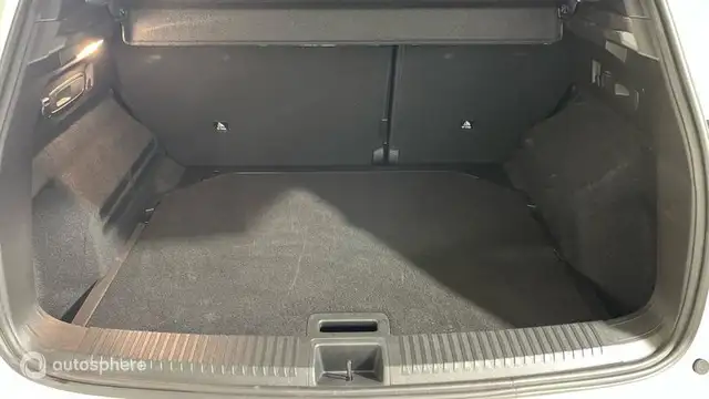 Renault Austral view 14