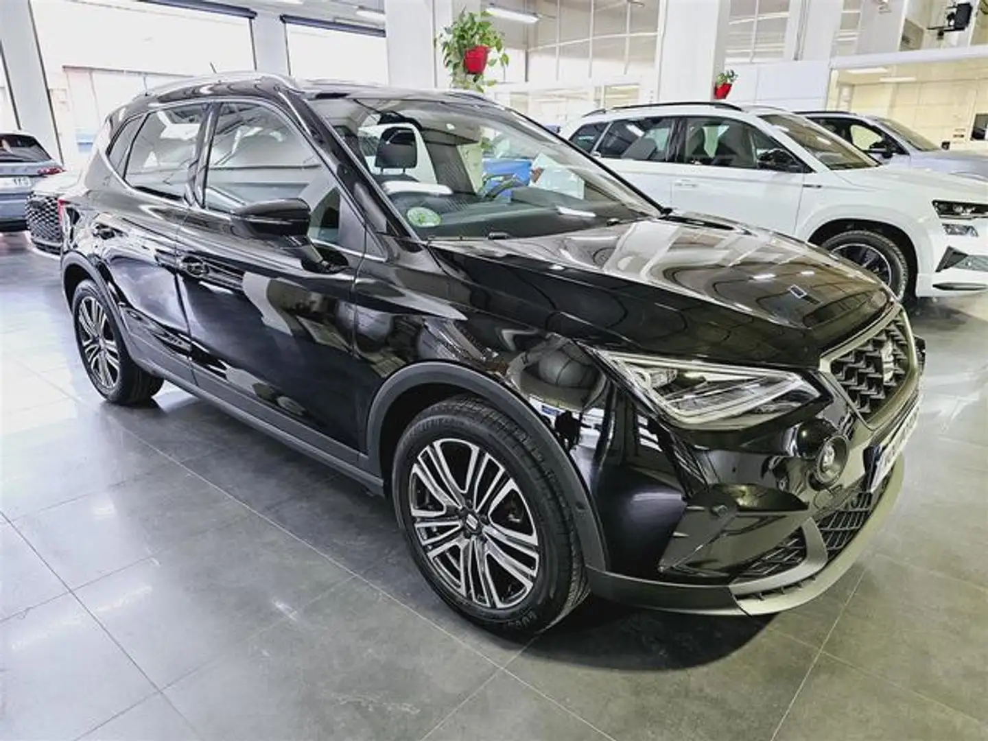 SEAT Arona 1.0 TSI S&S FR XM 110 Noir - 2