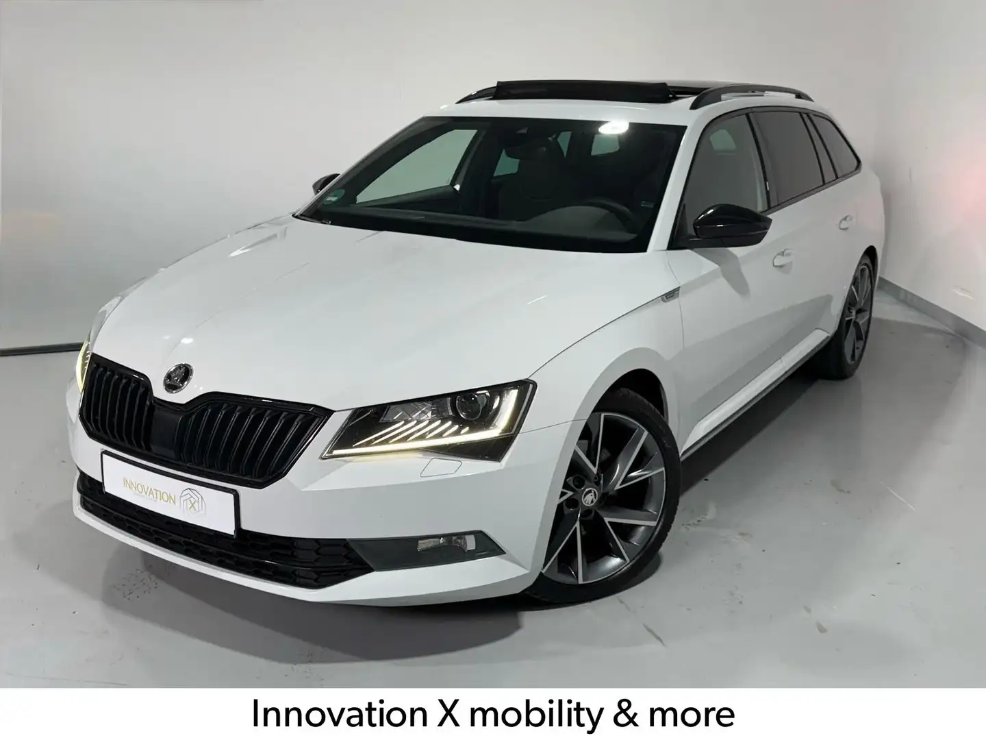 Skoda Superb Combi Sportline CAM-SHZ-PANO-NAVI-SOUNDSYS Wit - 1