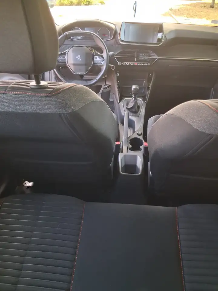 Peugeot 208 208 — photo 10