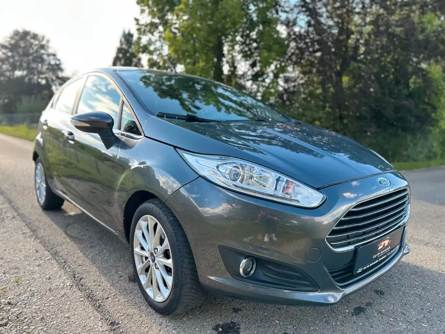Ford Fiesta Titanium*AHK*ALU*Klima*USB*Temp.*BT* Grau - 2