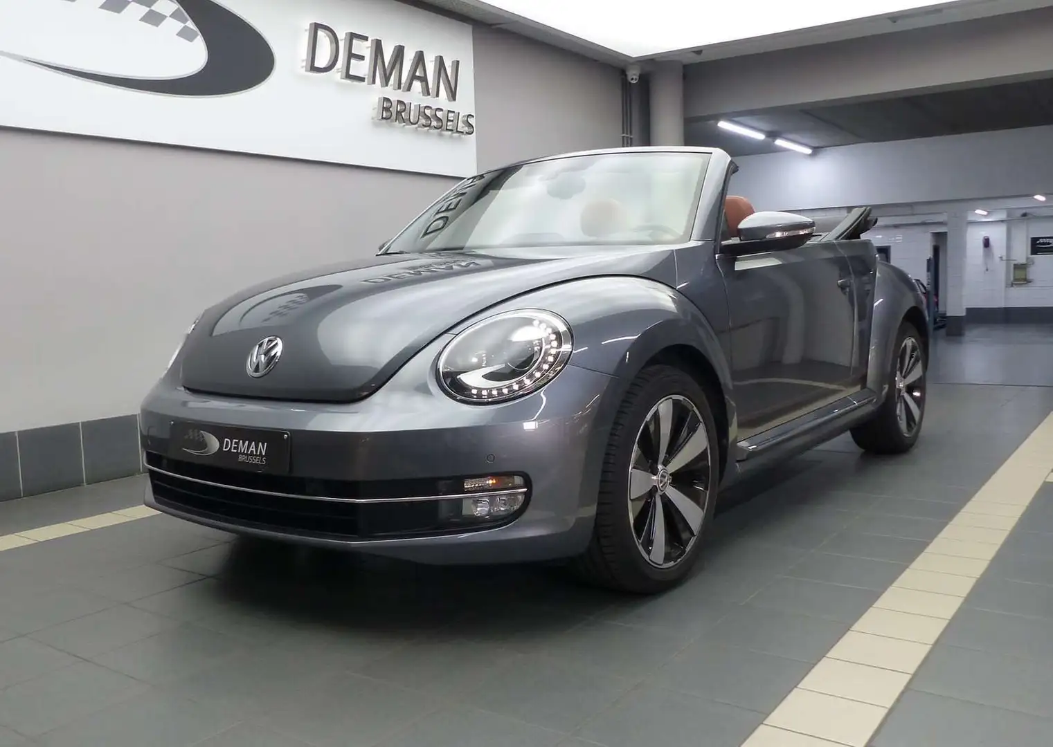 Volkswagen Beetle 1.2 TSI BMT* CUP Edition* LED jour* Clim bi-zone Grey - 1