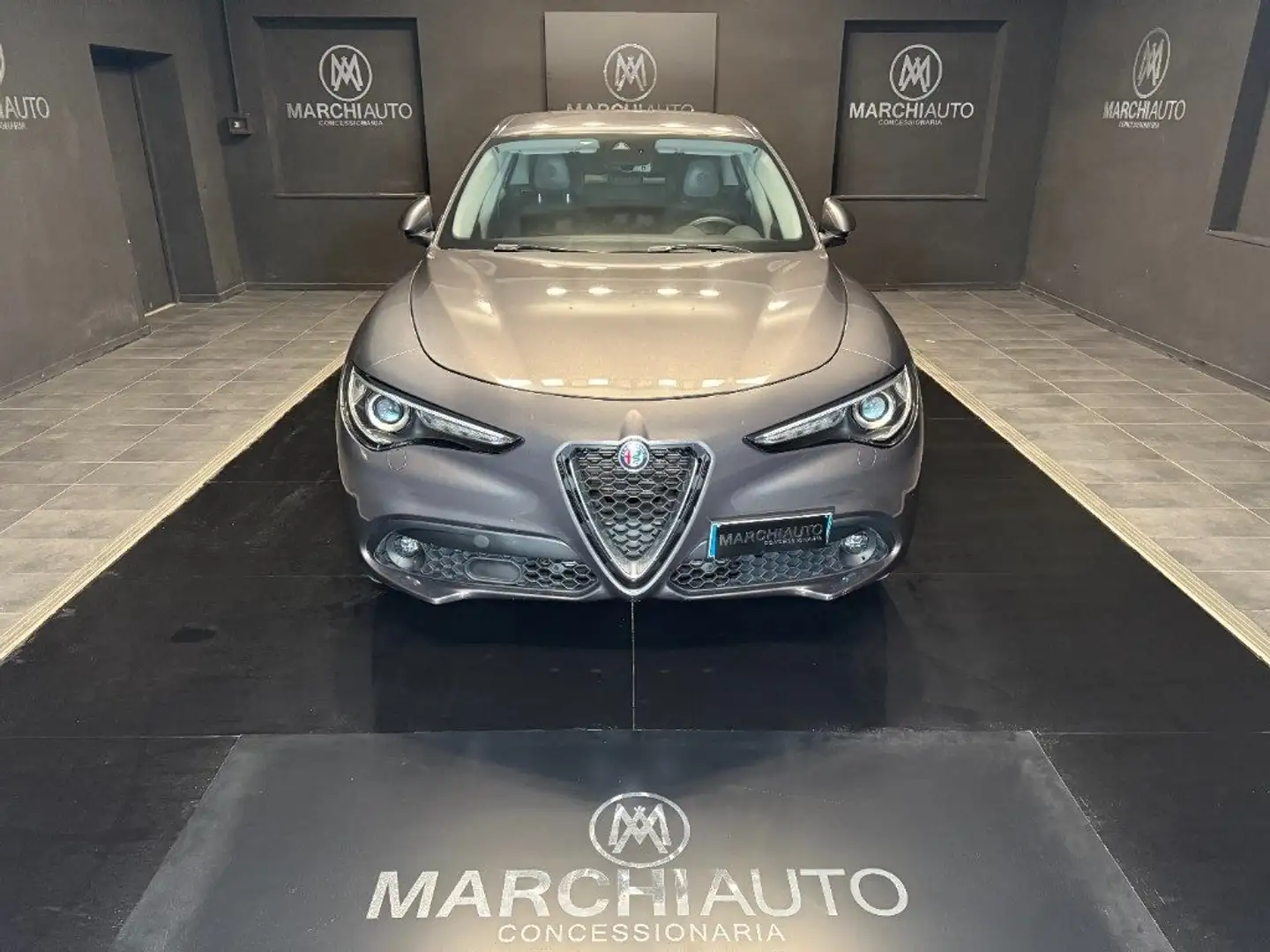 Alfa Romeo Stelvio 2.2 Turbodiesel 190 CV AT8 Q4 Executive Grigio - 2