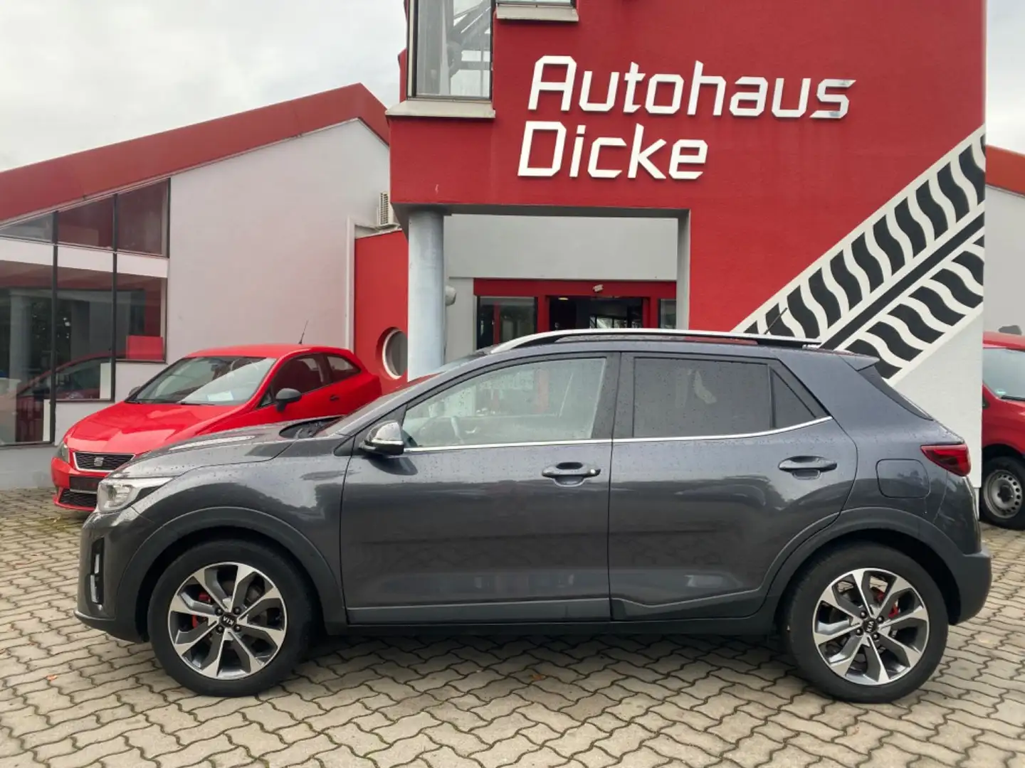 Kia Stonic Spirit Lenkradheizg Klimaautom Sitzheizg Šedá - 2