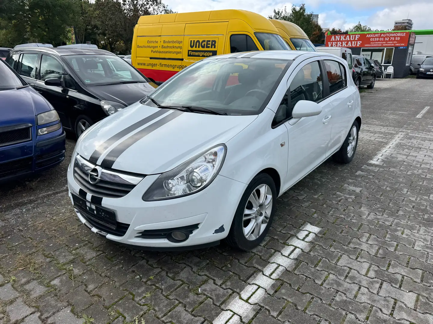 Opel Corsa Corsa D Innovation "110 Kupplung Defekt!! Weiß - 1