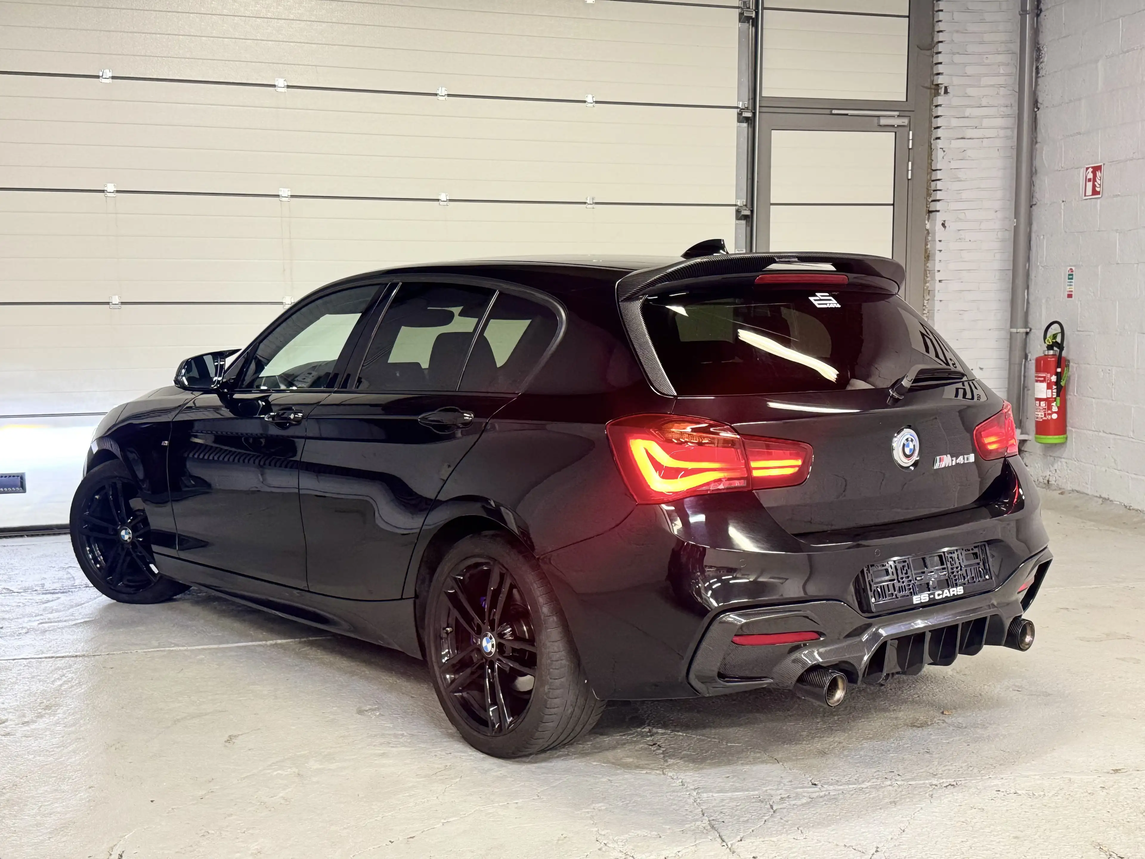 BMW 118 PACK M SPORT SHADOW LINE. + KIT 140i — photo 3