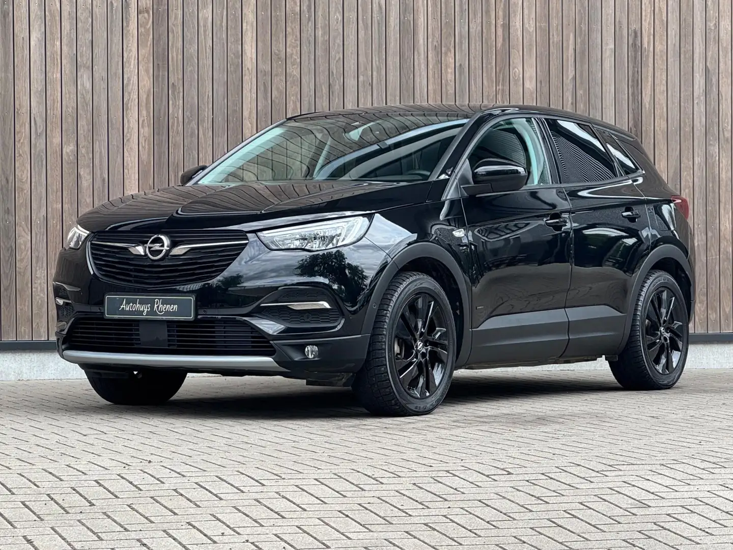 Opel Grandland 1.6 Turbo Hybrid 4x4 Business Elegance / 300PK Zwart - 2