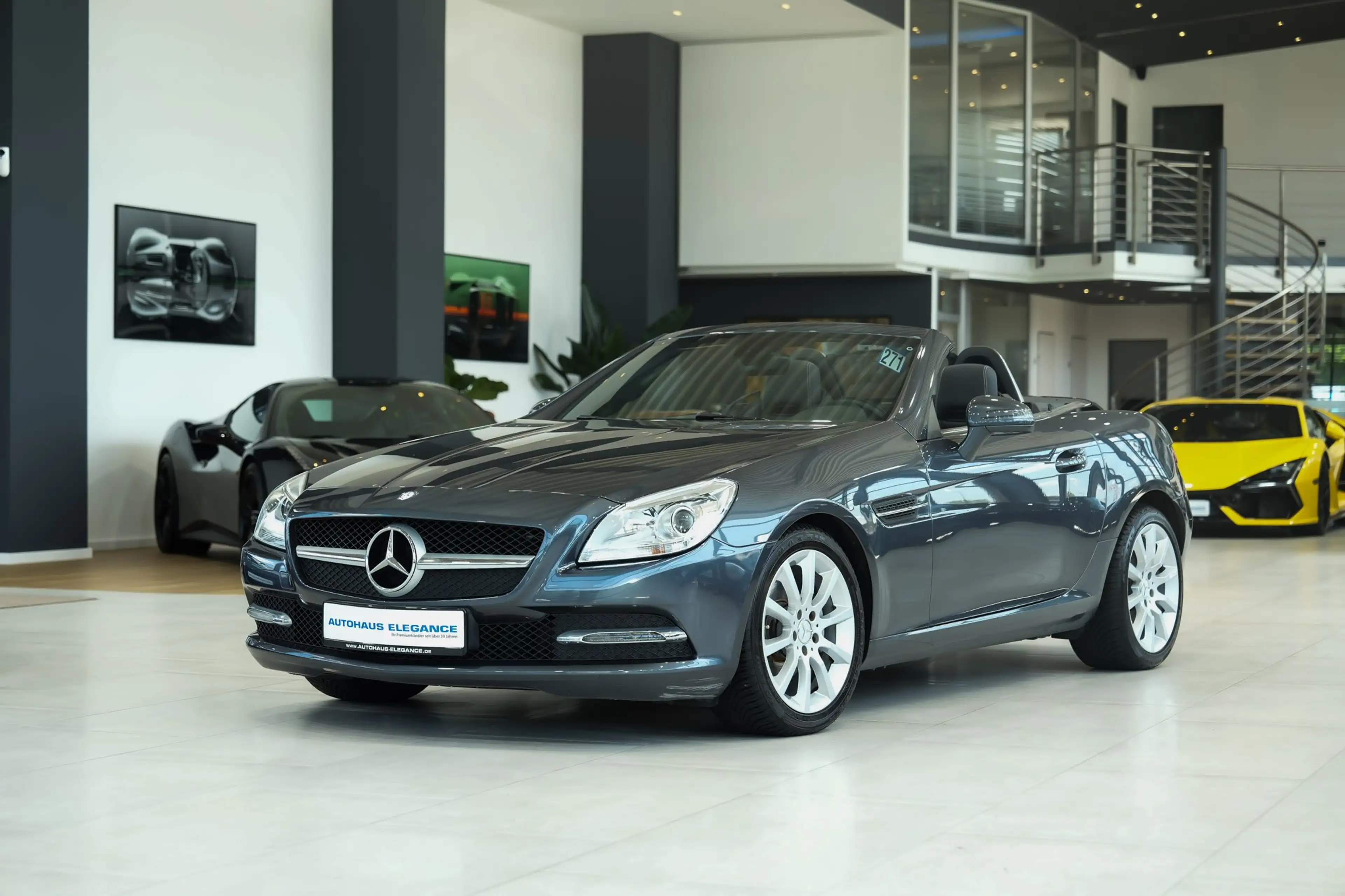 Mercedes-Benz SLK 200 Roadster*SPORT-FAHRWERK*6-GANG*NAPPA*