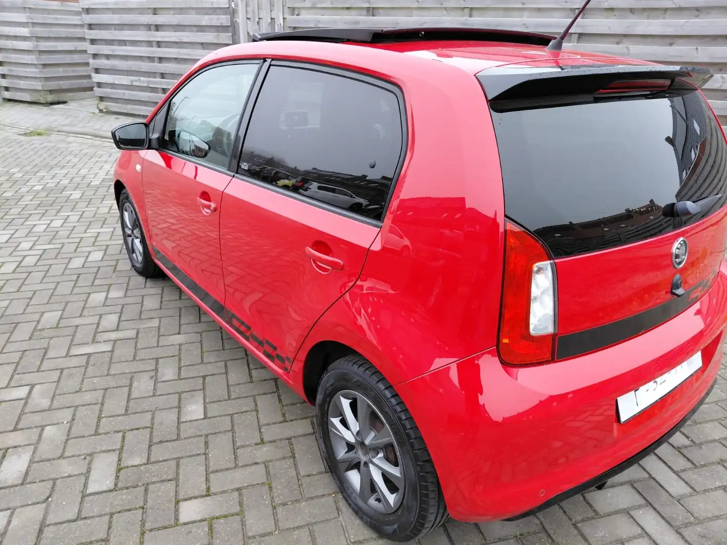 Skoda Citigo Monte Carlo AUTOMAAT 75pk,Schuifdak, Airco, Cruise Rood - 2