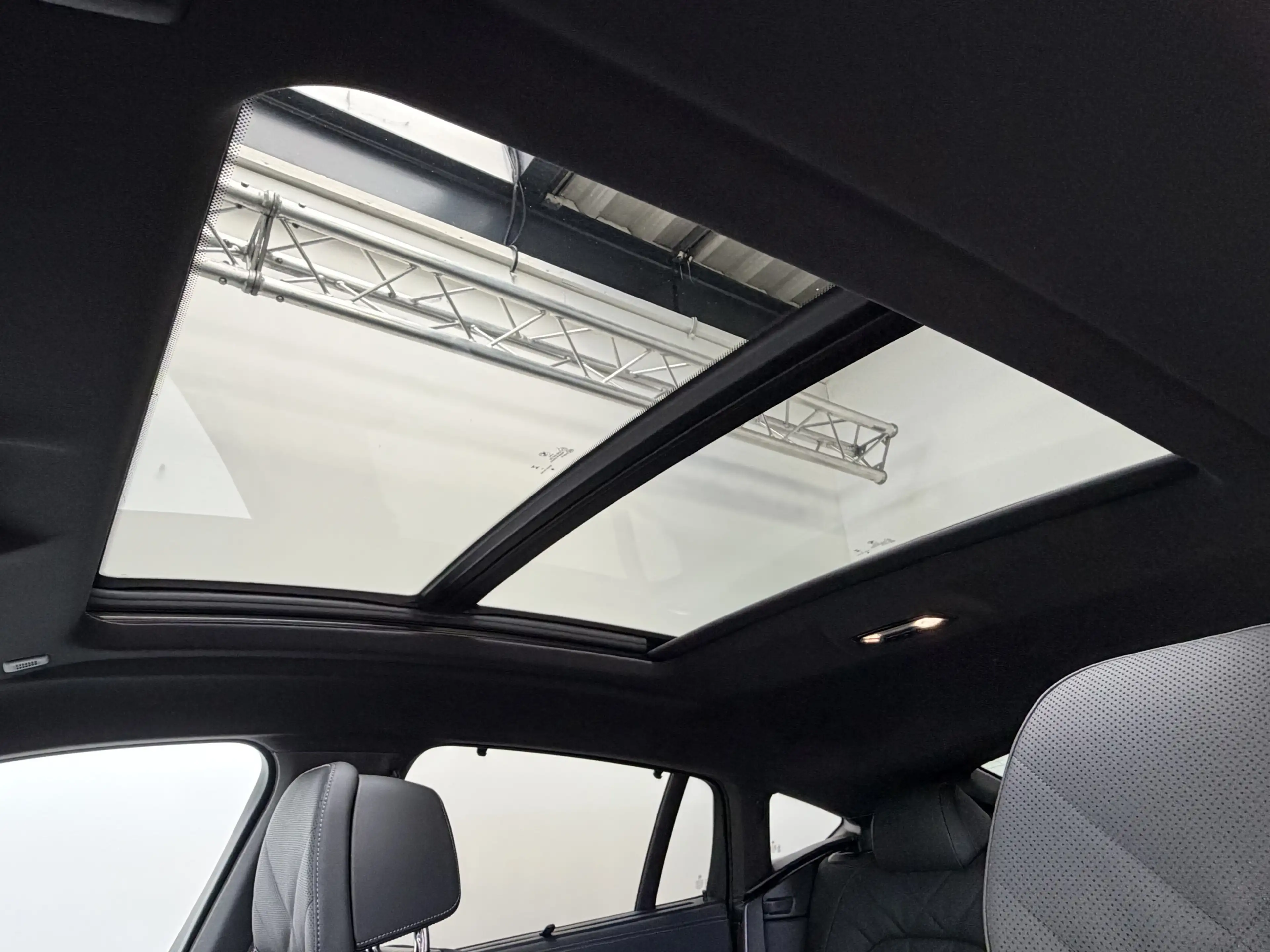 BMW X6 xDr40d M Sport Pro 22Zoll AHK Pano Sitzlüft. — photo 12