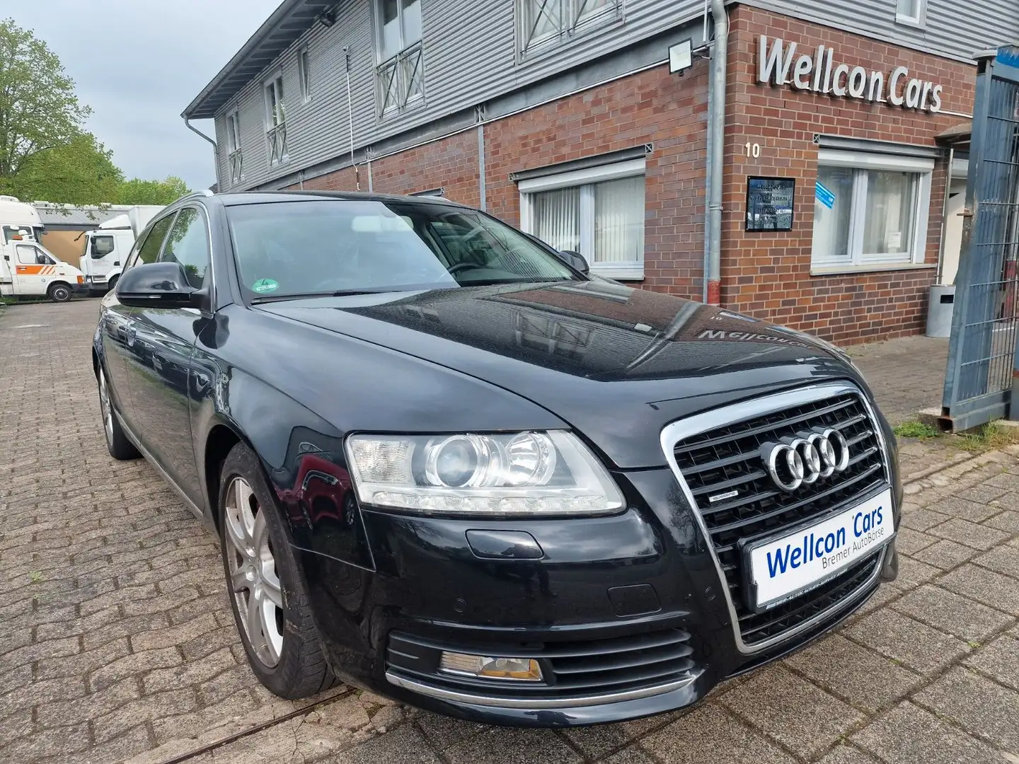 Audi A6 Avant 3.0 TDI quattro  Leder Navi AHK Xenon Schwarz - 1