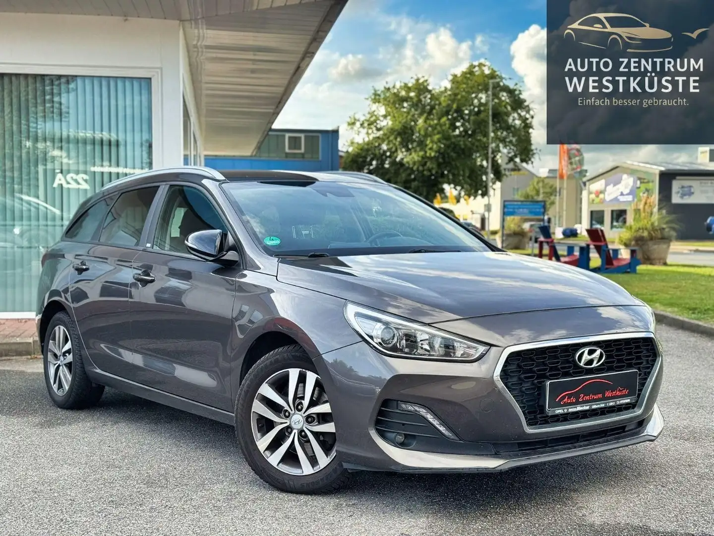 Hyundai i30 1.4 GDI cw YES! Kamera Navi SHZ Tempomat Braun - 1