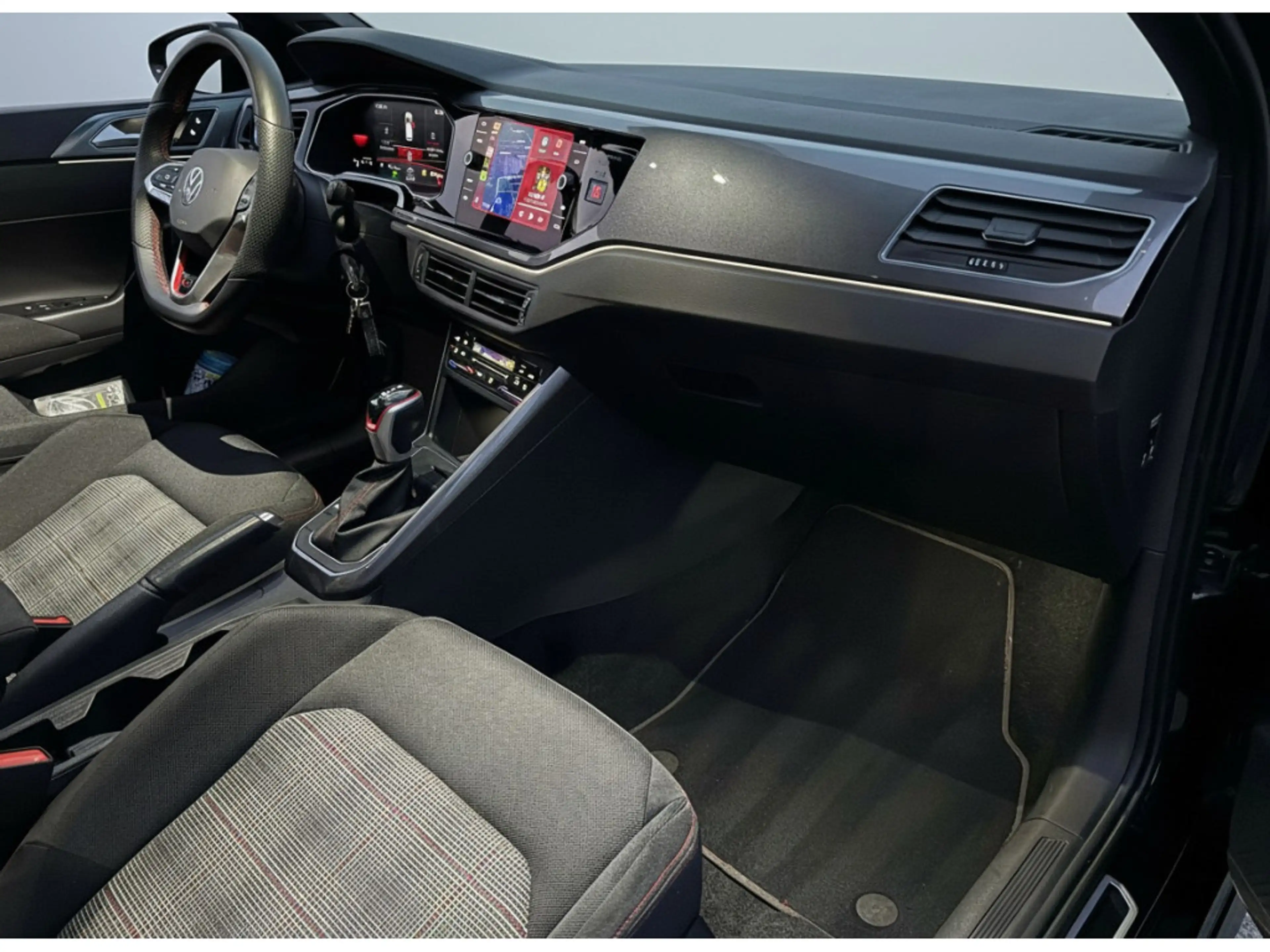Volkswagen Polo GTI 2.0 TSI TSI 210PK DSG GTI-SPORT CARPLAY/LED/IQ-LIG — photo 7