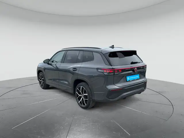 Volkswagen Tayron view 3