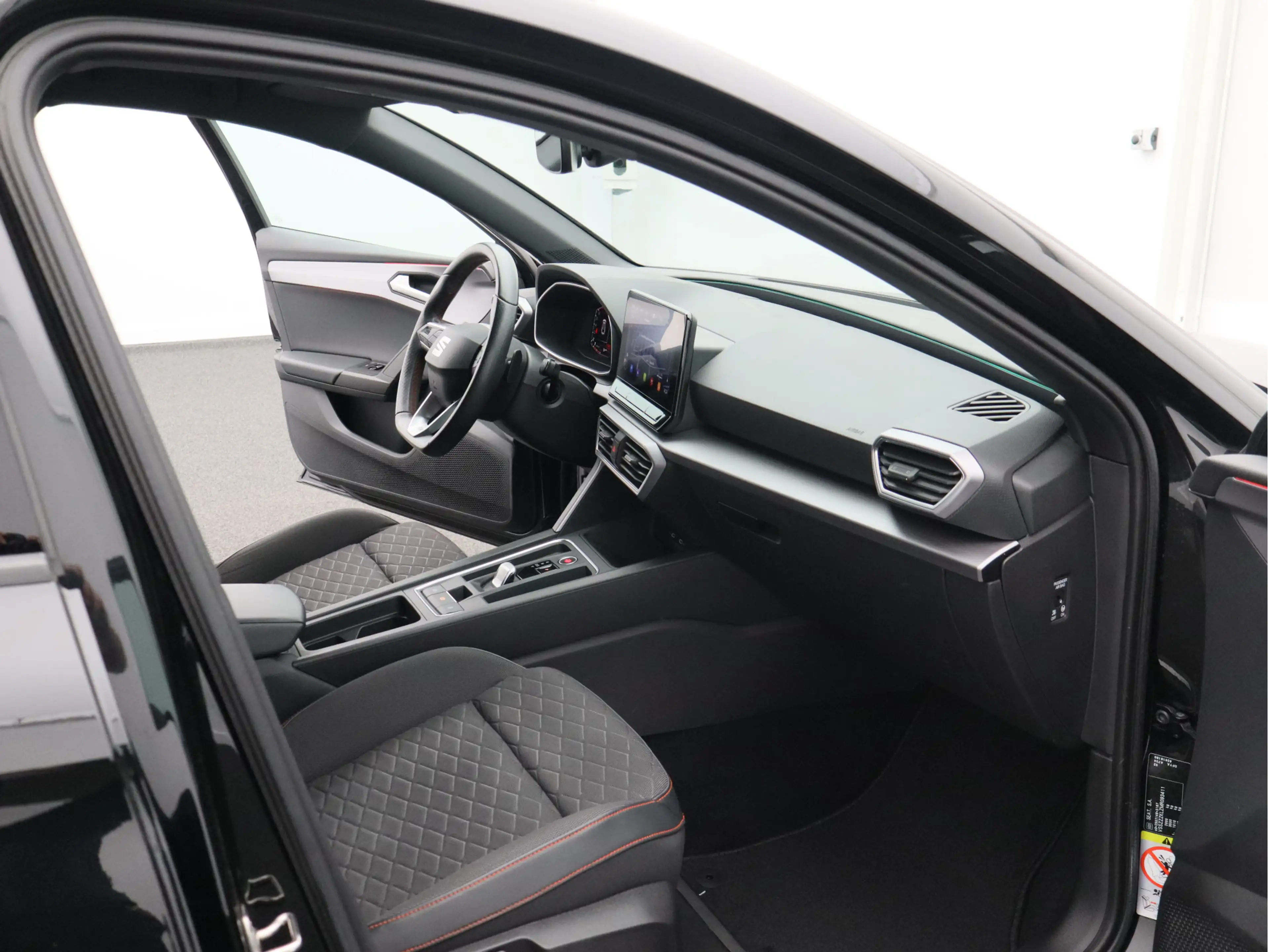 SEAT Leon Sportstourer 1.5 eTSI FR Business Intense/ lage km — photo 20