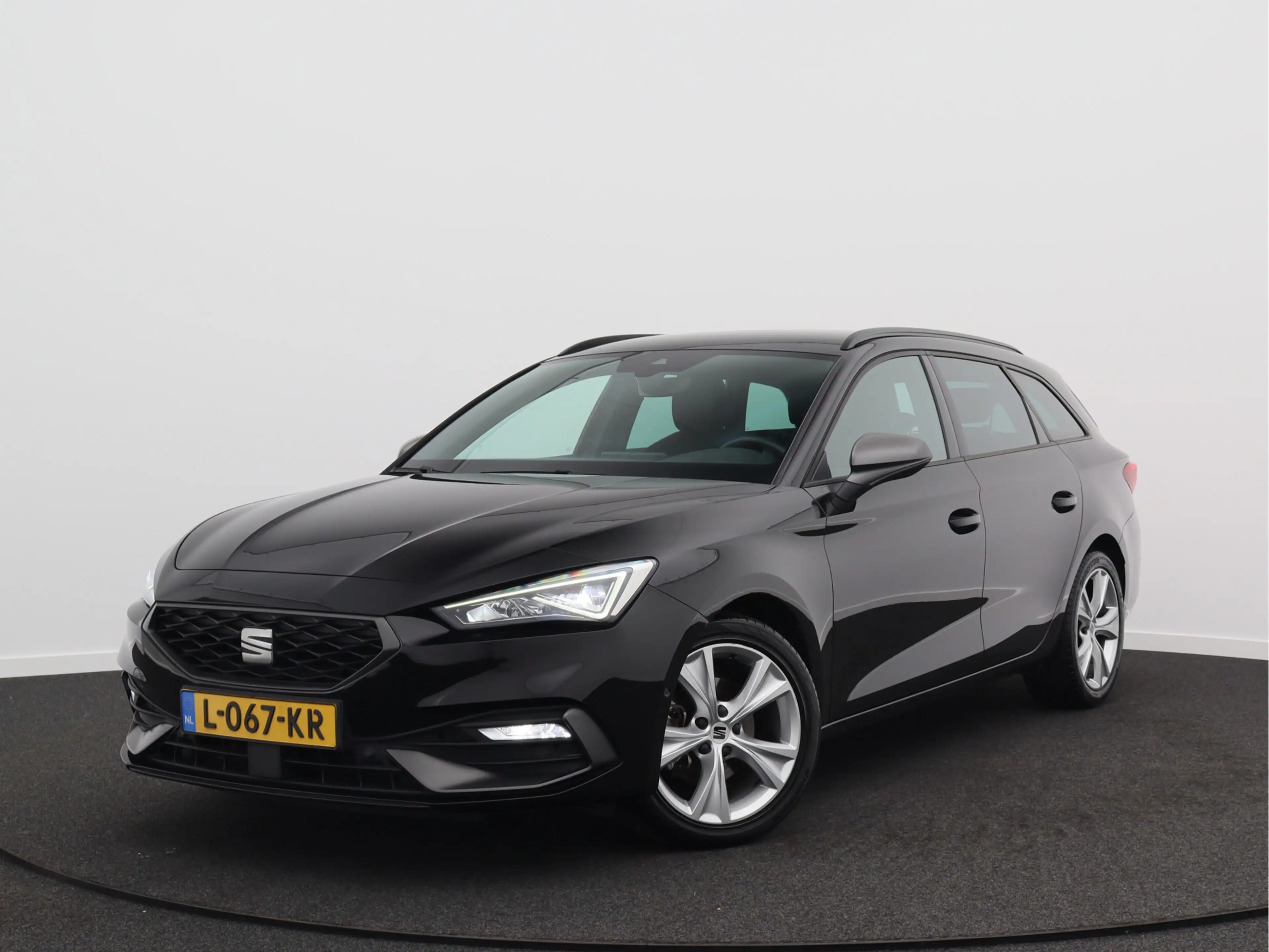 SEAT Leon Sportstourer 1.5 eTSI FR Business Intense/ lage km — photo 4