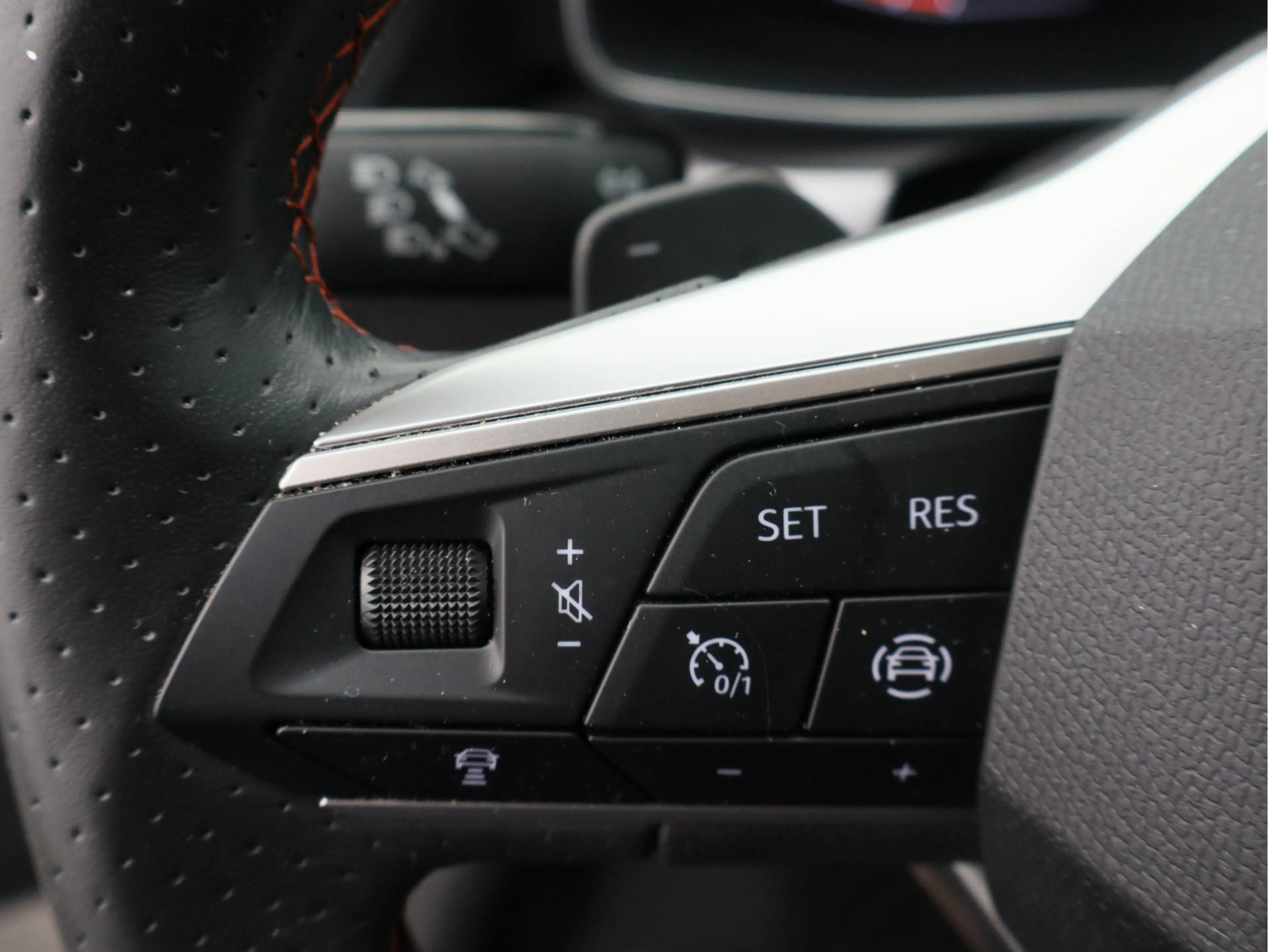 SEAT Leon Sportstourer 1.5 eTSI FR Business Intense/ lage km — photo 29