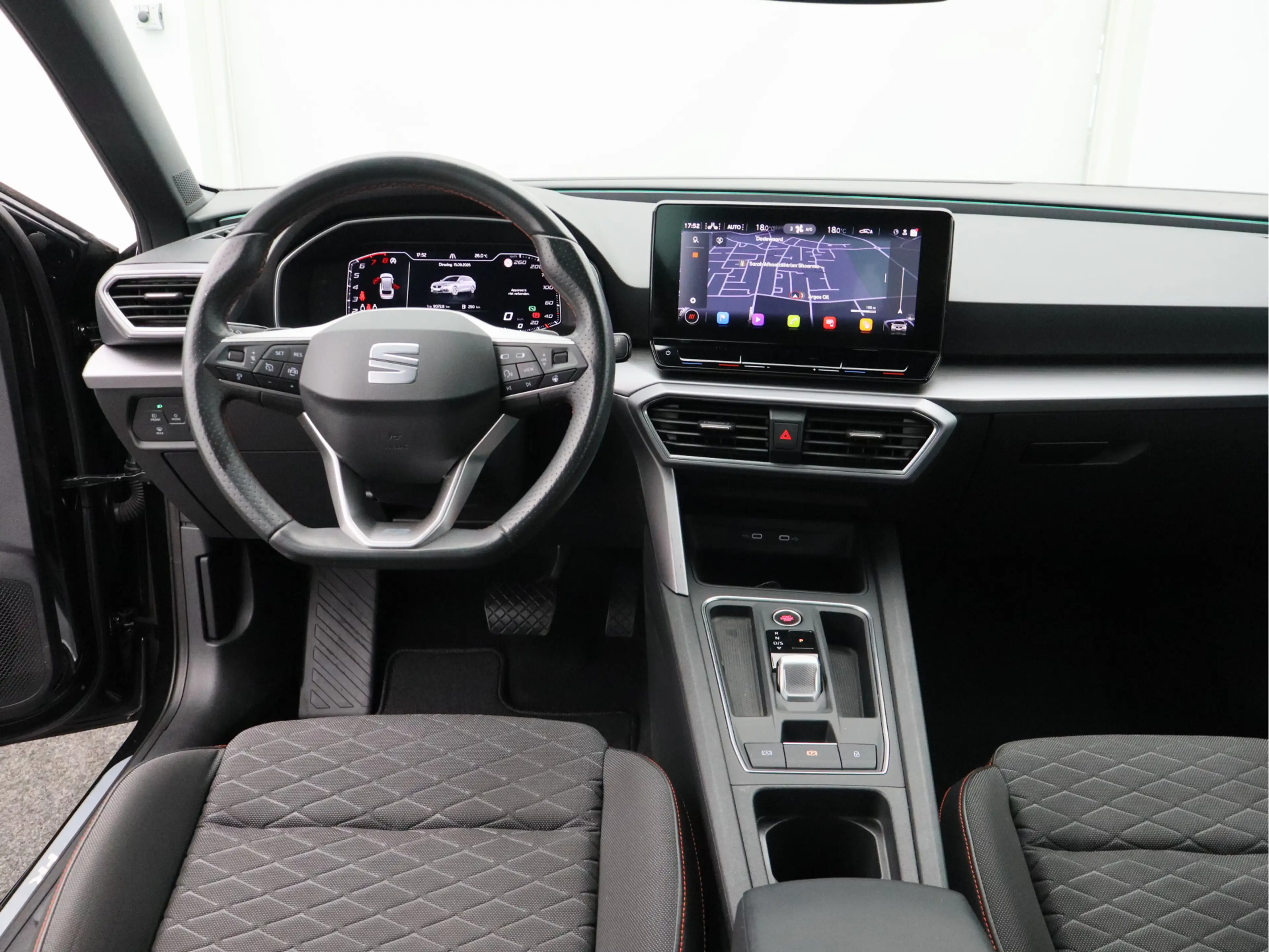 SEAT Leon Sportstourer 1.5 eTSI FR Business Intense/ lage km — photo 28