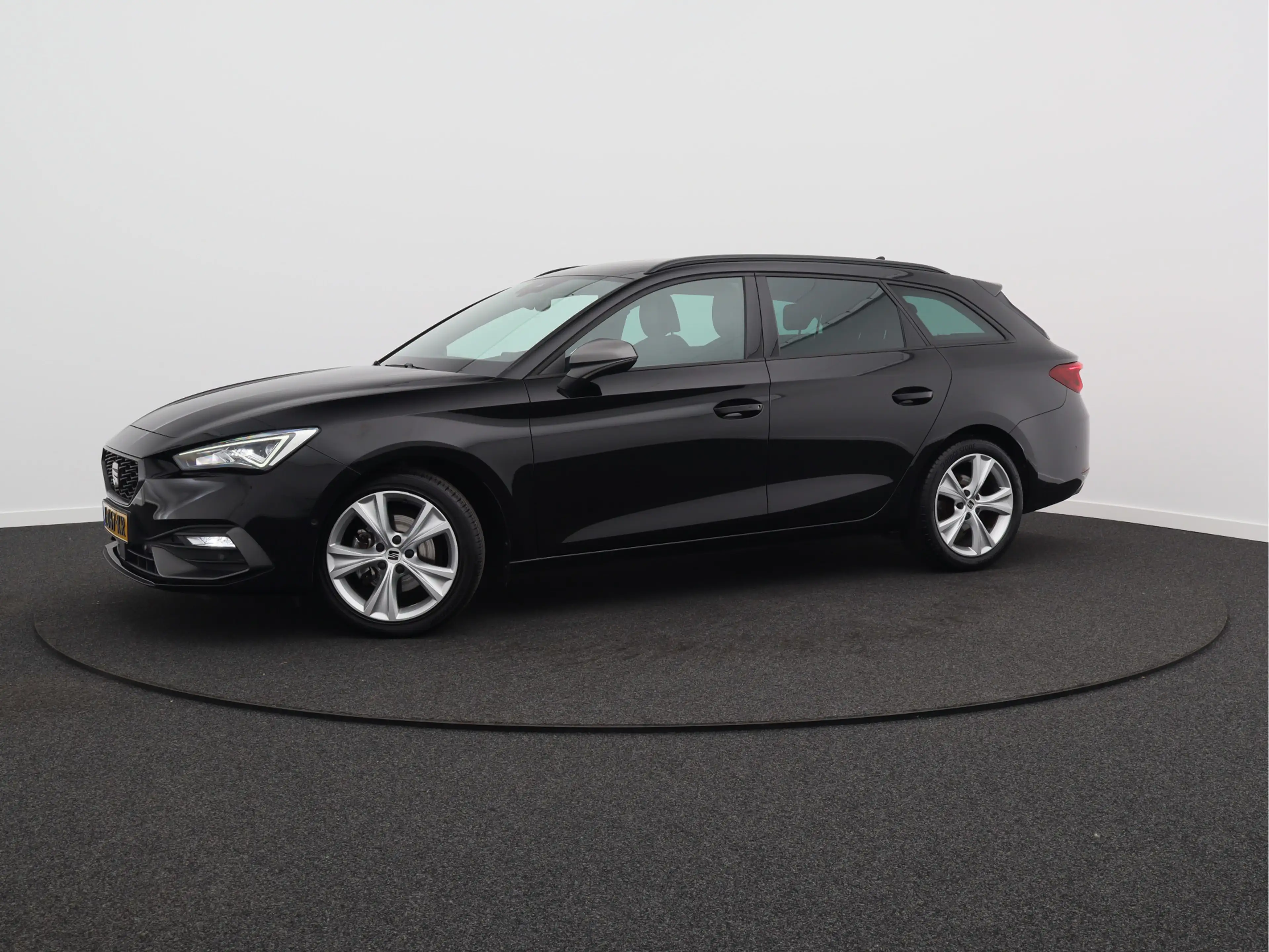 SEAT Leon Sportstourer 1.5 eTSI FR Business Intense/ lage km — photo 36