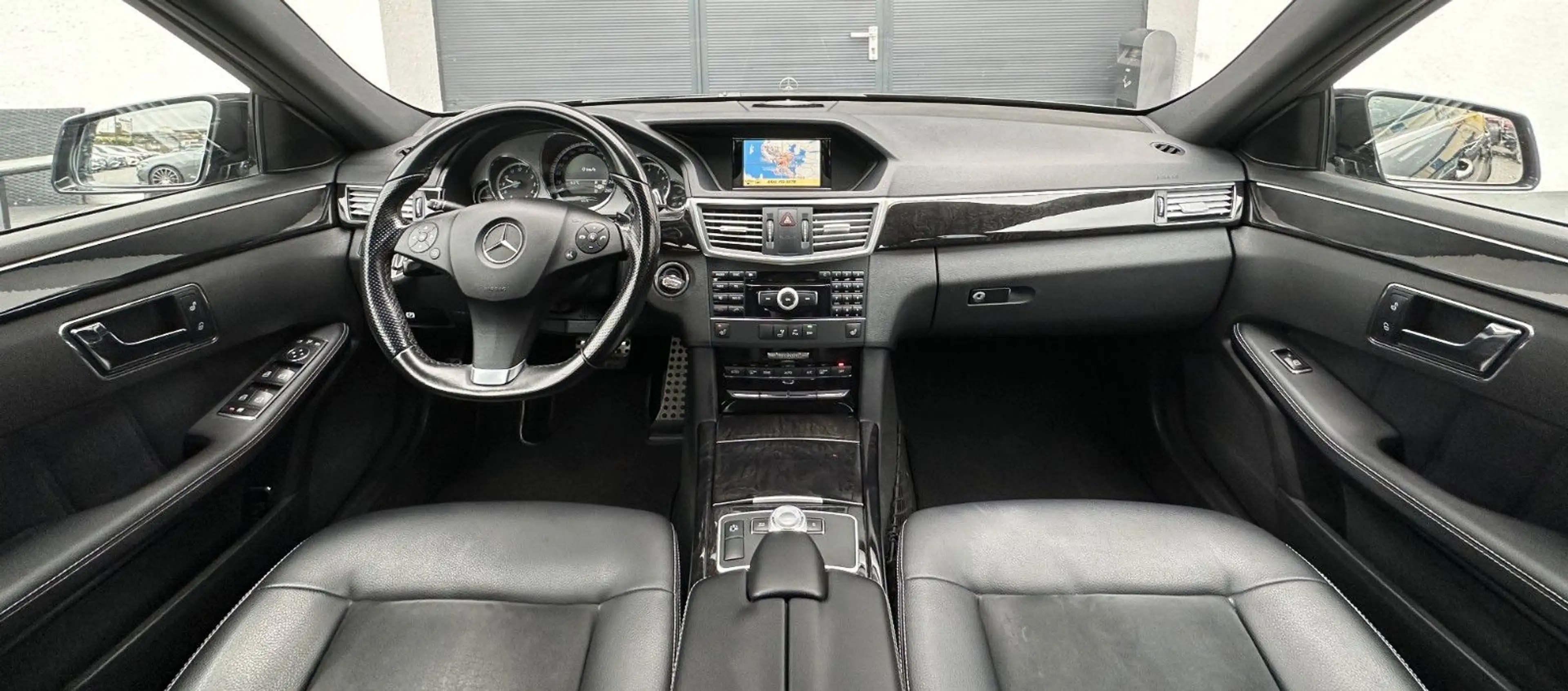 Mercedes-Benz E 250 *AMG-LINE*COMAND*BlueE*SHZ*PDC*XENON* — photo 3