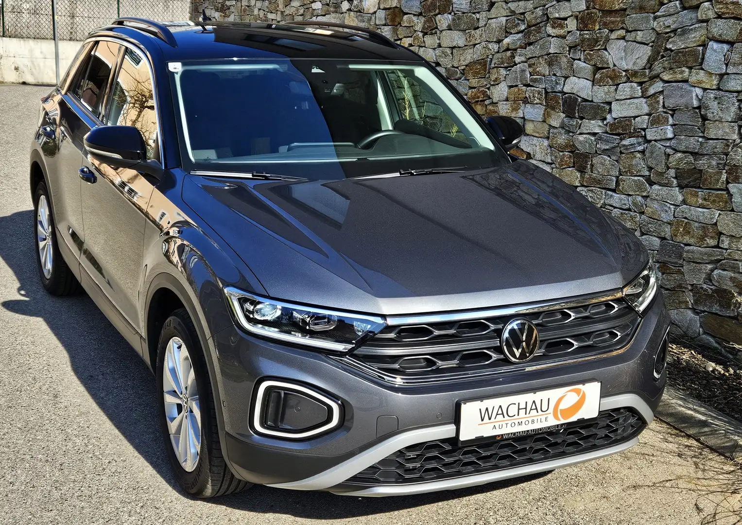 Volkswagen T-Roc Life*WIE NEU*Kamera*Keyless*IQ-Light Matix LED* Grau - 2