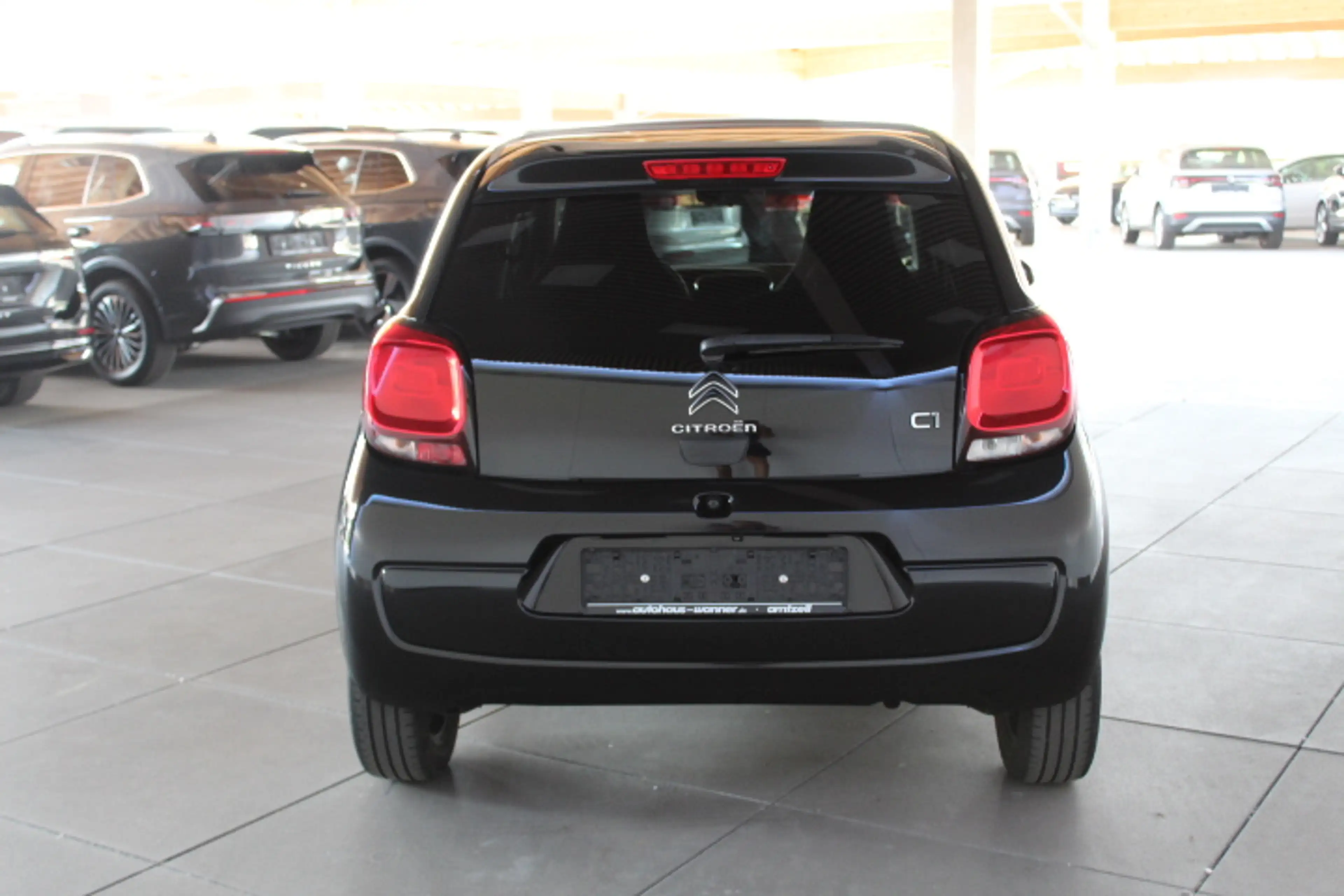 Citroen C1 1.0VTI SHINE  5-TÜRIG  SITZHEIZUNG RF-KAMERA 8-FACH BEREIFT — photo 15