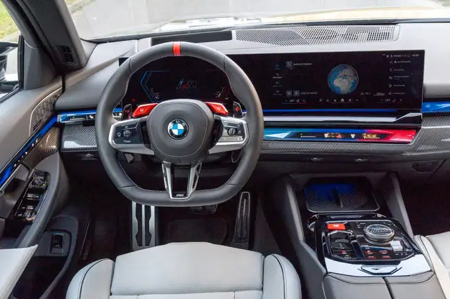 BMW M5 view 13