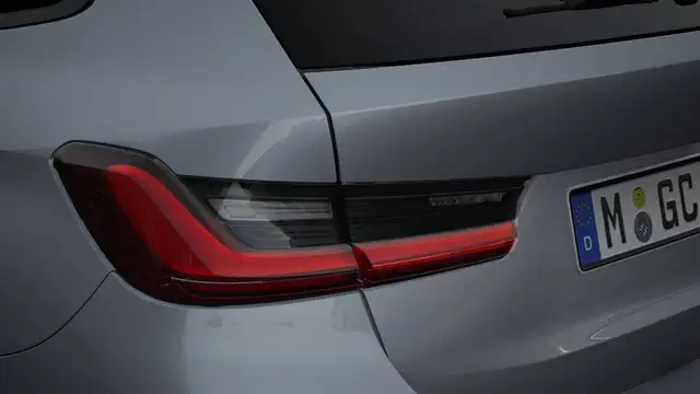 BMW 3 Series view 8