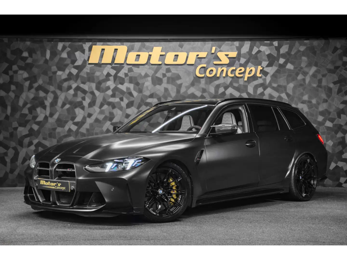 BMW M3 G81 Compétition Touring X-Drive Noir - 1