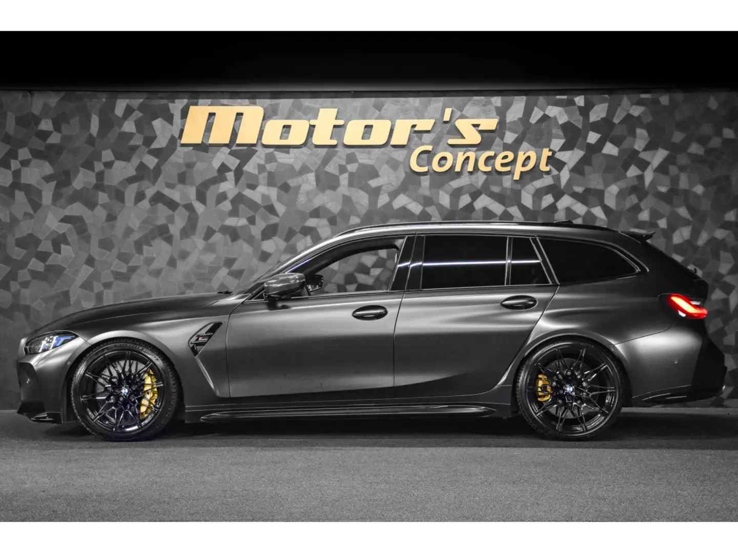 BMW M3 G81 Compétition Touring X-Drive Noir - 2