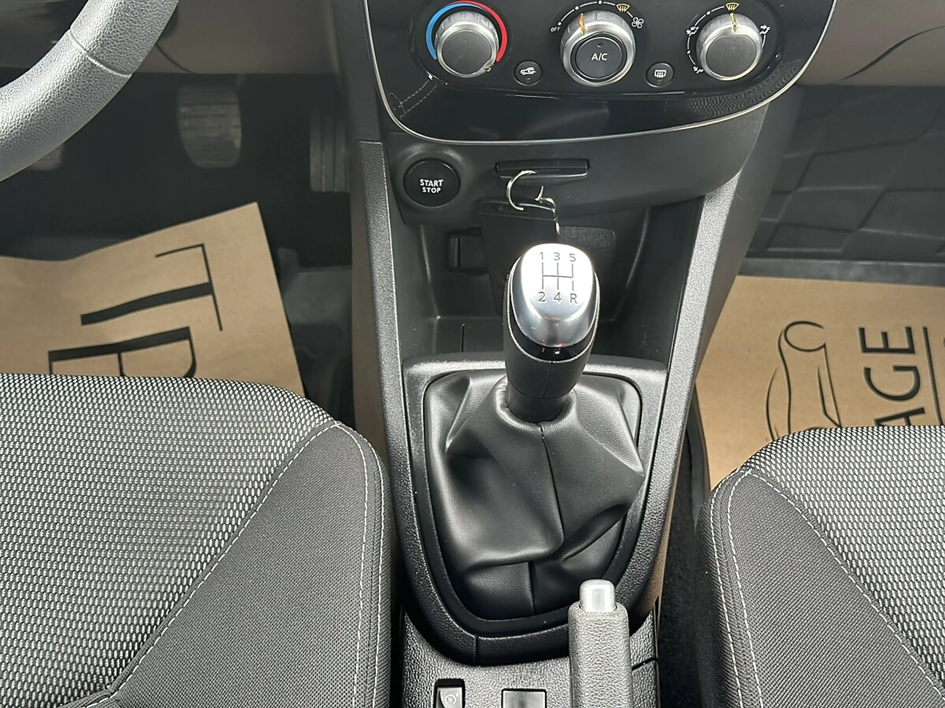 Renault Clio Life TCe 75 *VOLLSTÄNDIGE SERVICEHISTORIE* — photo 10