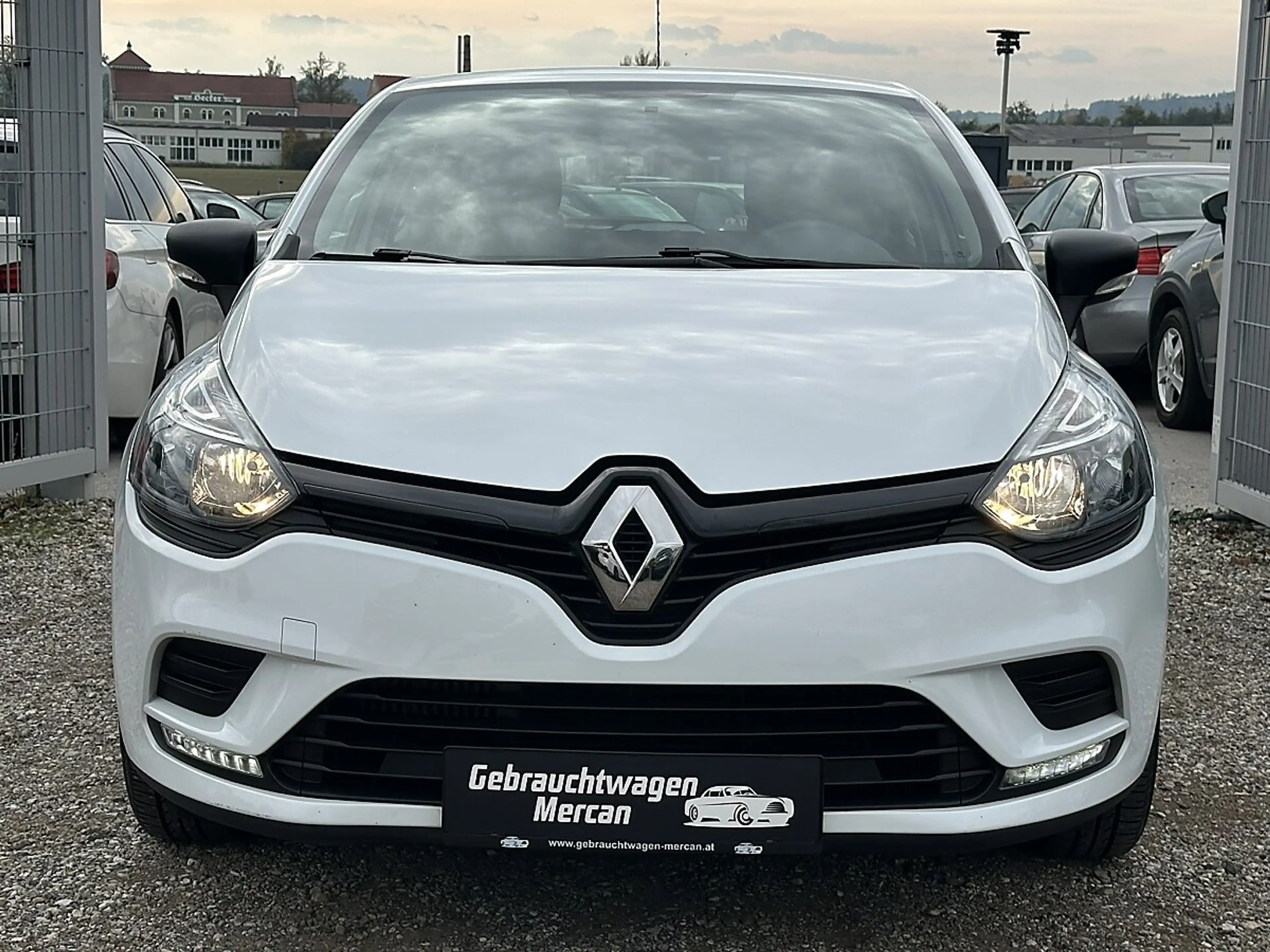 Renault Clio Life TCe 75 *VOLLSTÄNDIGE SERVICEHISTORIE* — photo 2