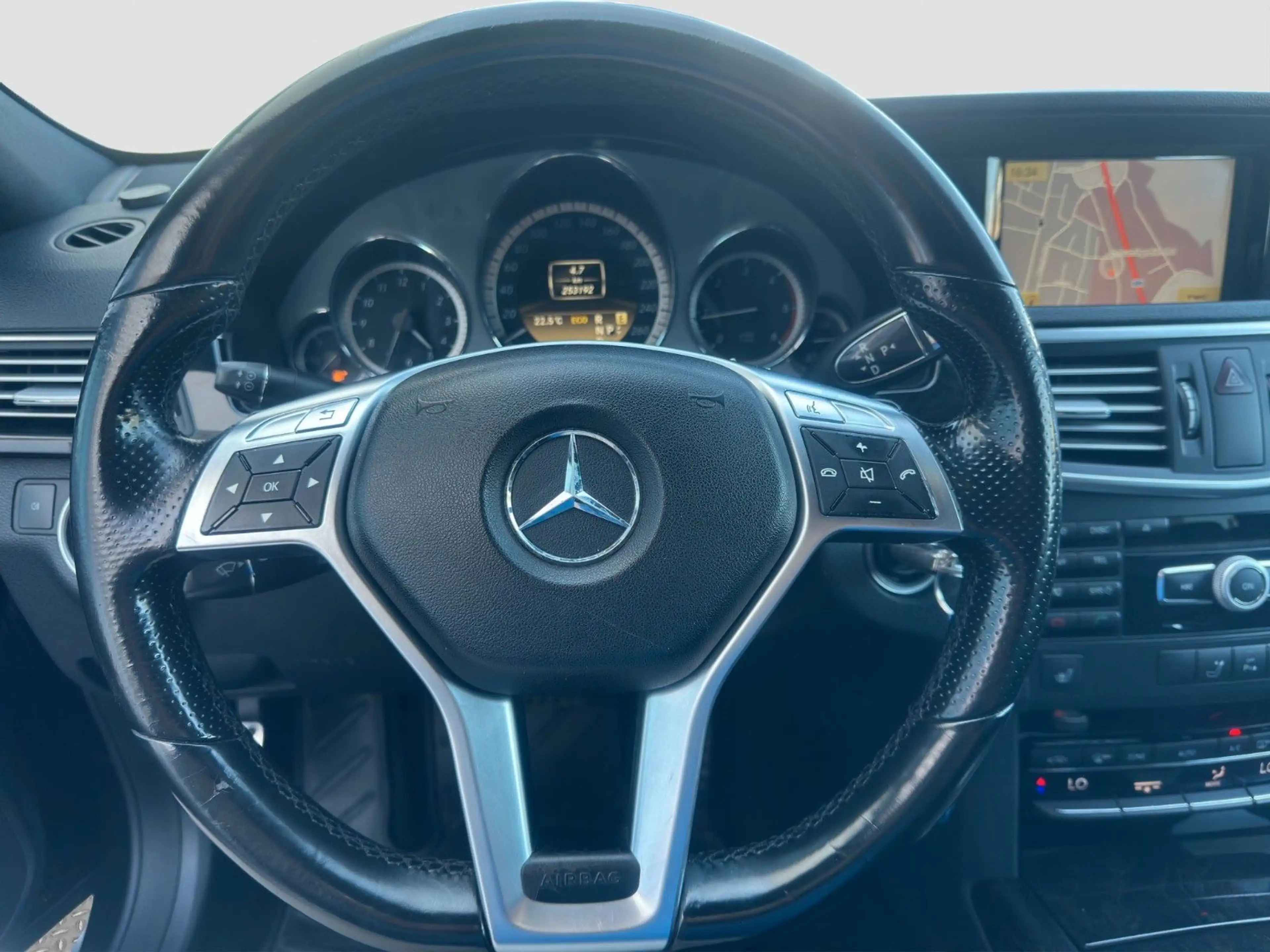 Mercedes-Benz E 220 *Kombi*AMG Line*Automatik* — photo 13