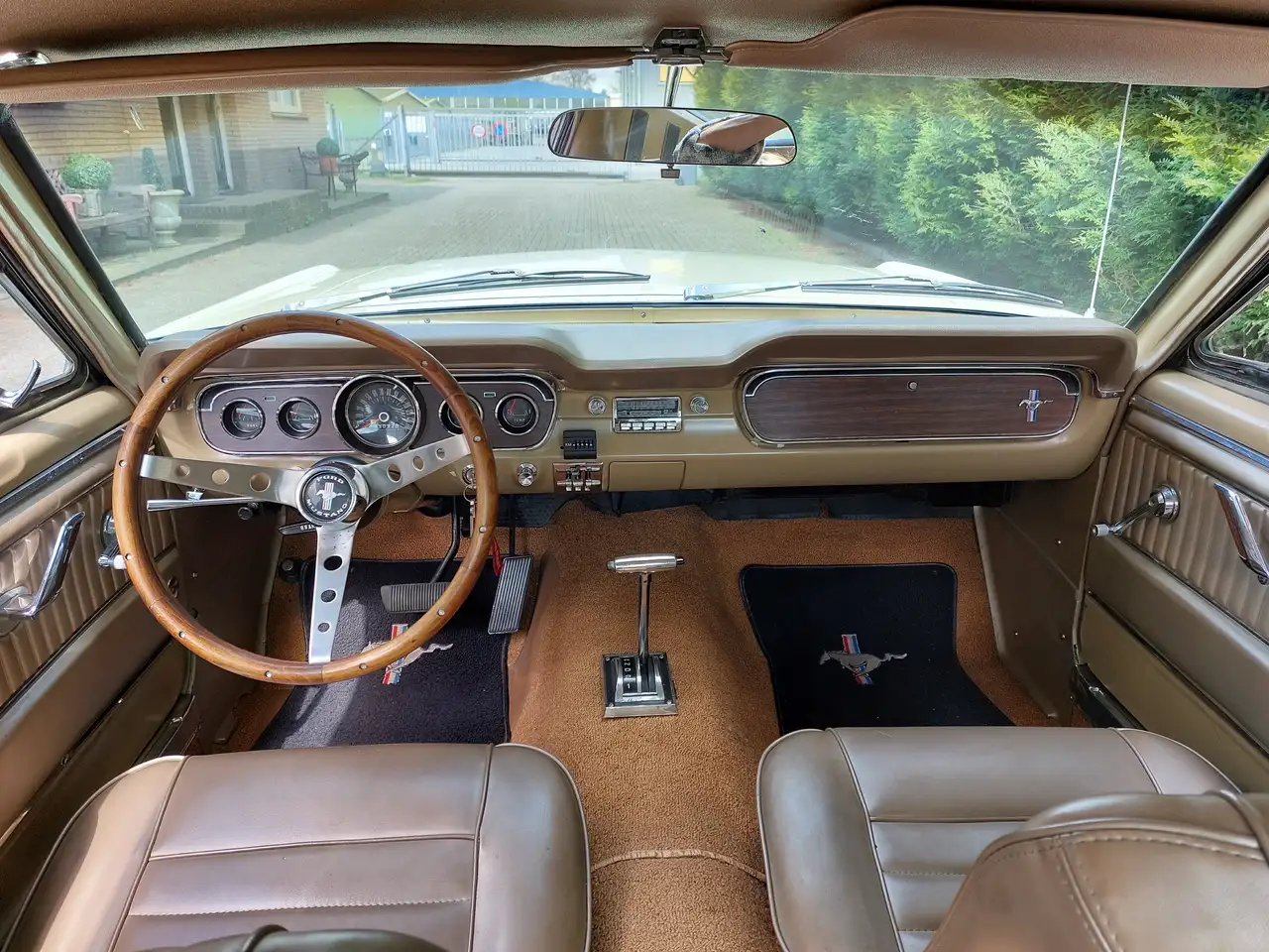Ford Mustang 1965 Fastback 289 automaat, foto 7