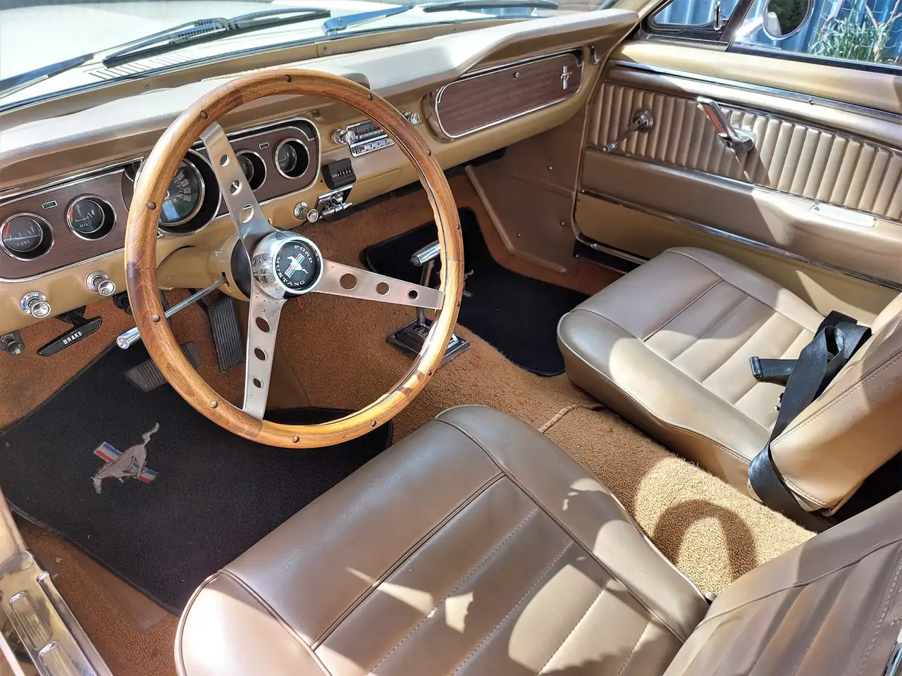 Ford Mustang 1965 Fastback 289 automaat, foto 9
