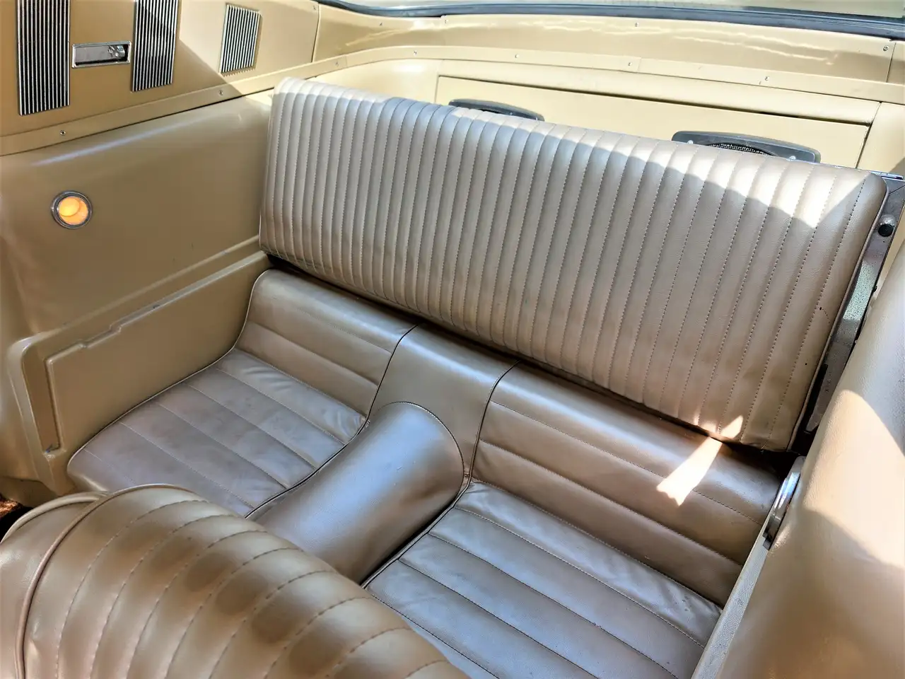 Ford Mustang 1965 Fastback 289 automaat, foto 10