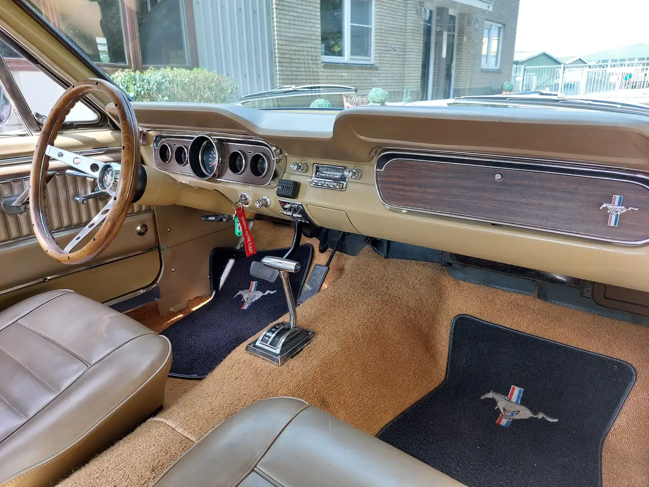 Ford Mustang 1965 Fastback 289 automaat, foto 12