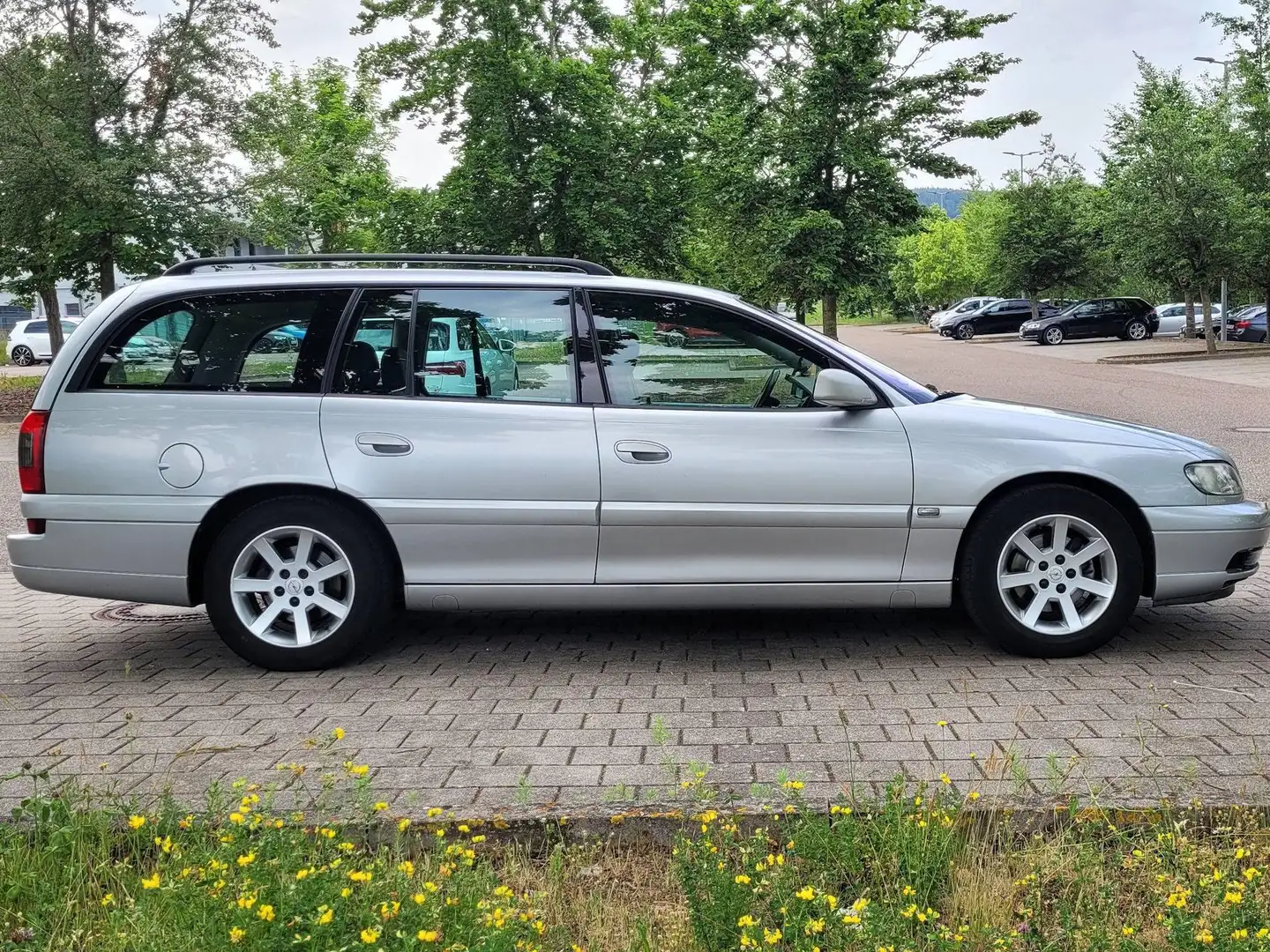 Opel Omega Omega Caravan 3.2 V6 Edition Silber - 2